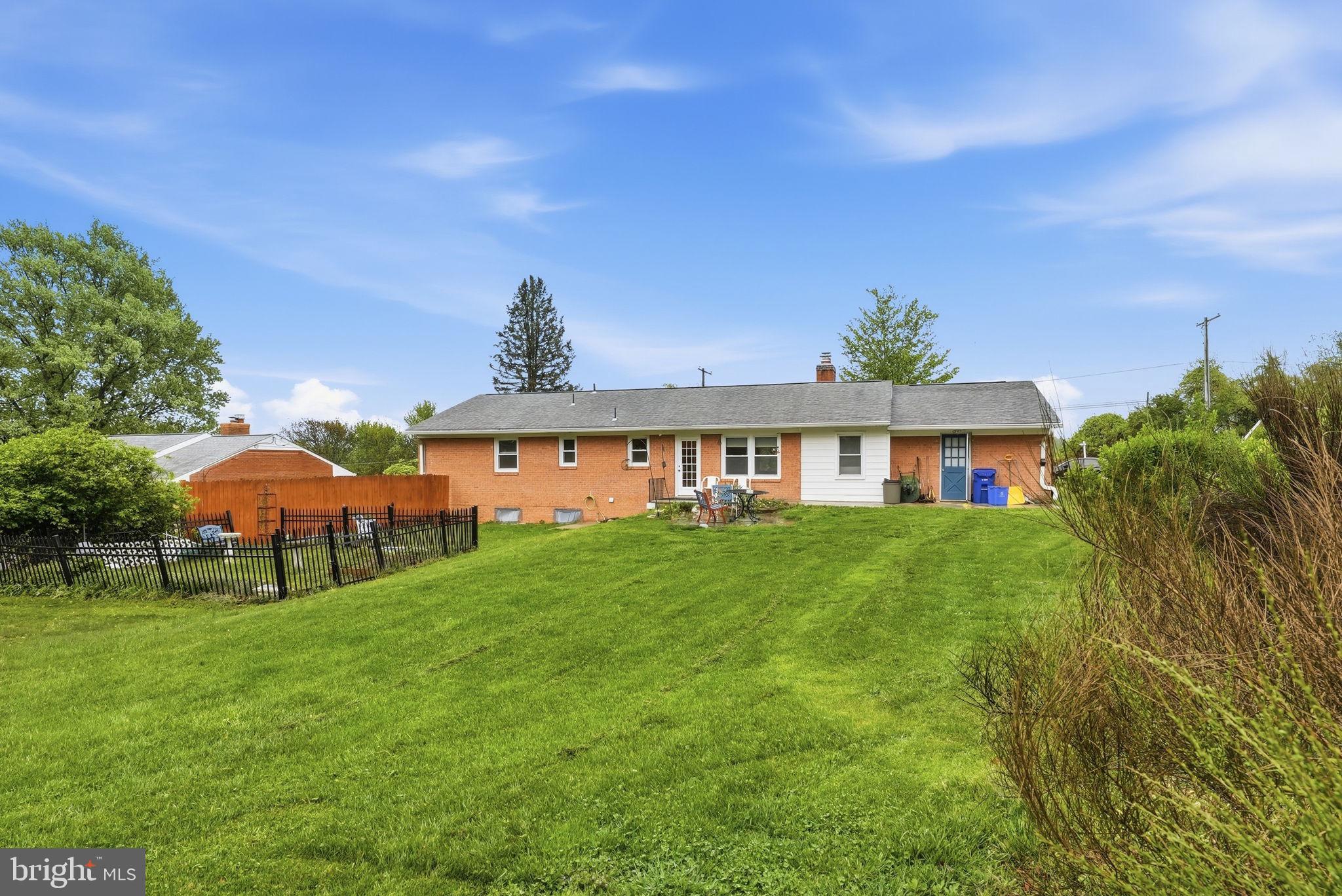 DAMASCUS OUTSIDE - Residential