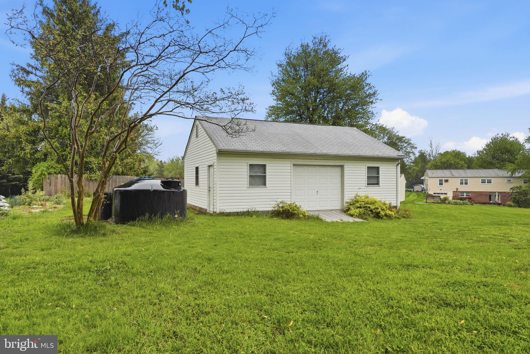 DAMASCUS OUTSIDE - Residential