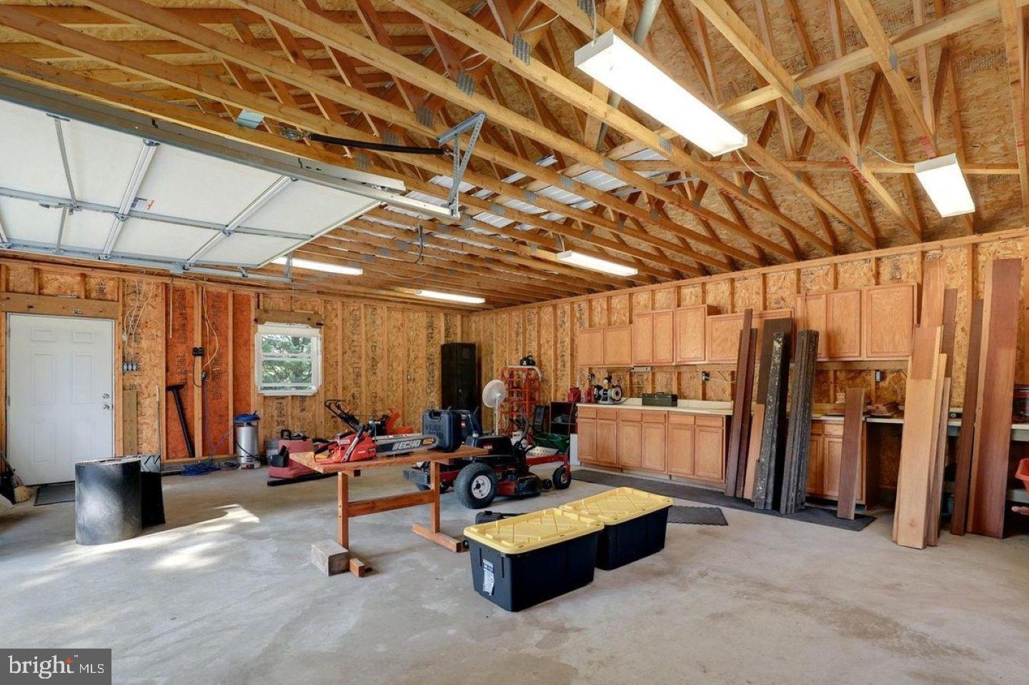 DAMASCUS OUTSIDE - Residential