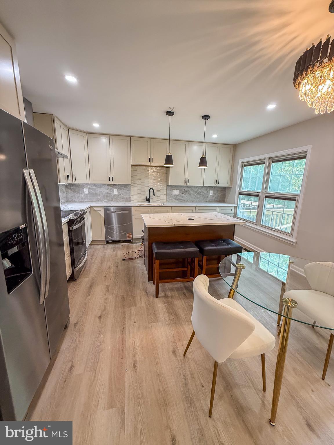 2503 AMBLING CIRCLE