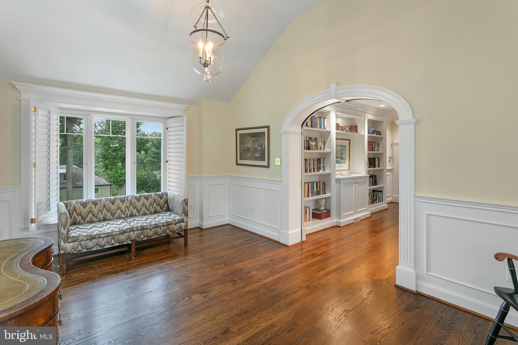8126 KERRY LANE