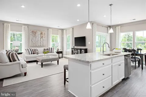 Pocola Drive Unit BRAMANTE RAN-2ST, Glen Burnie, MD MLS: MDAA2108512
