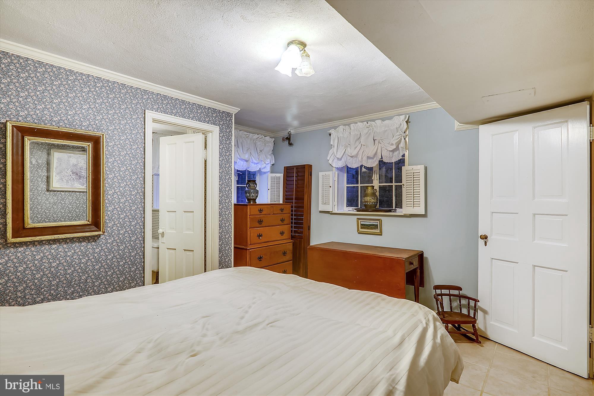 GREENWICH FOREST - Residential