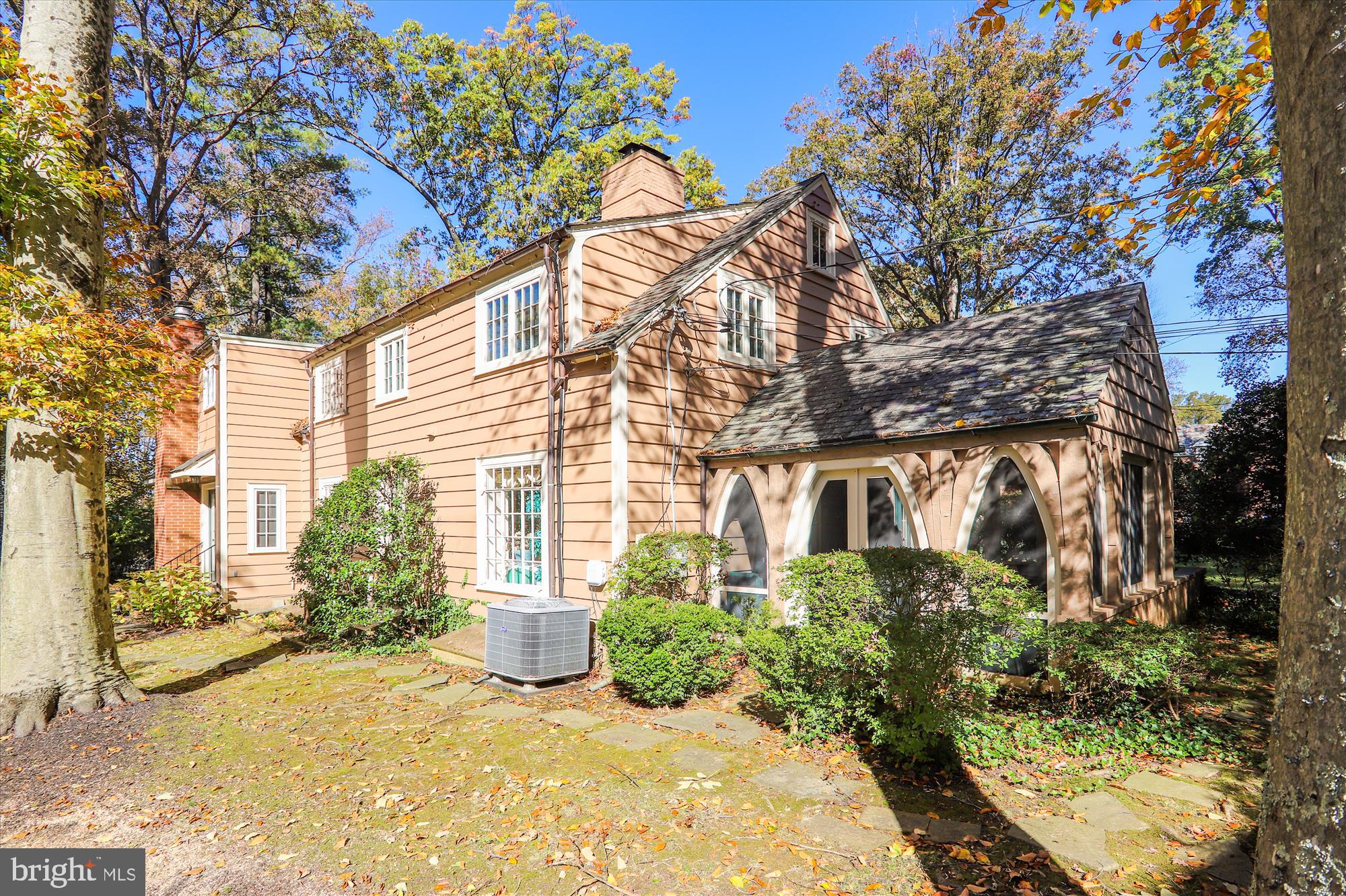 GREENWICH FOREST - Residential