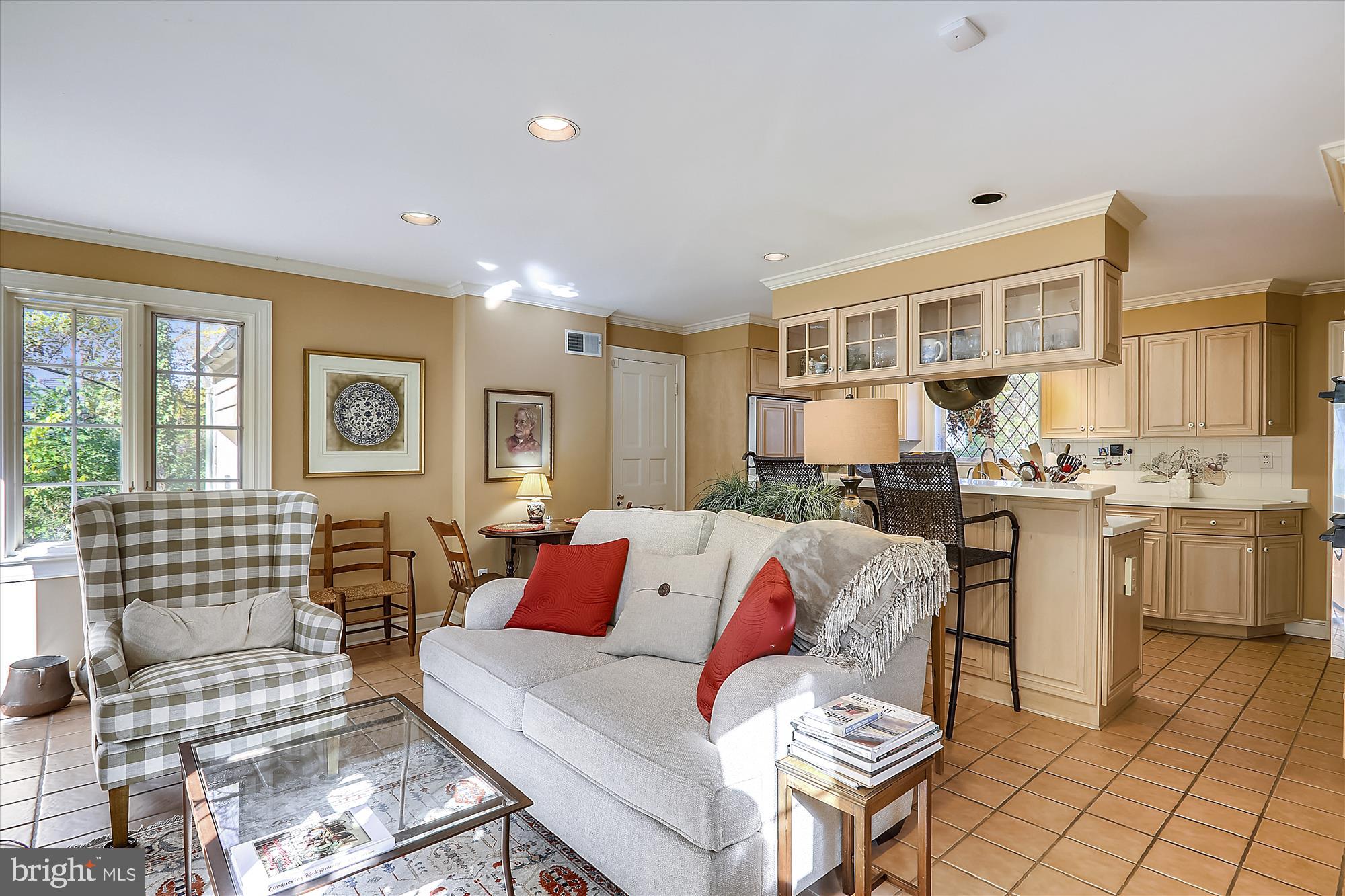 GREENWICH FOREST - Residential