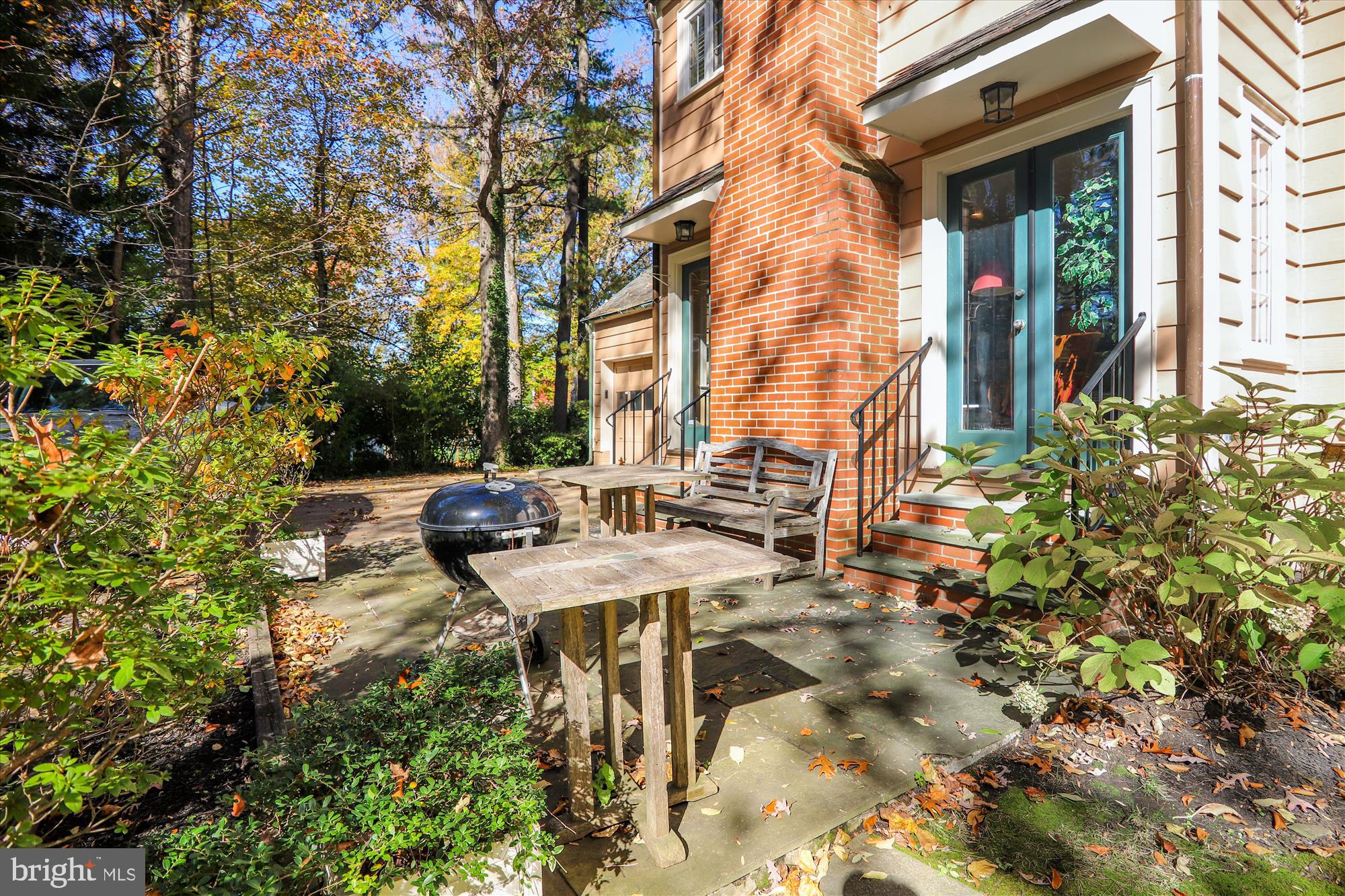 GREENWICH FOREST - Residential