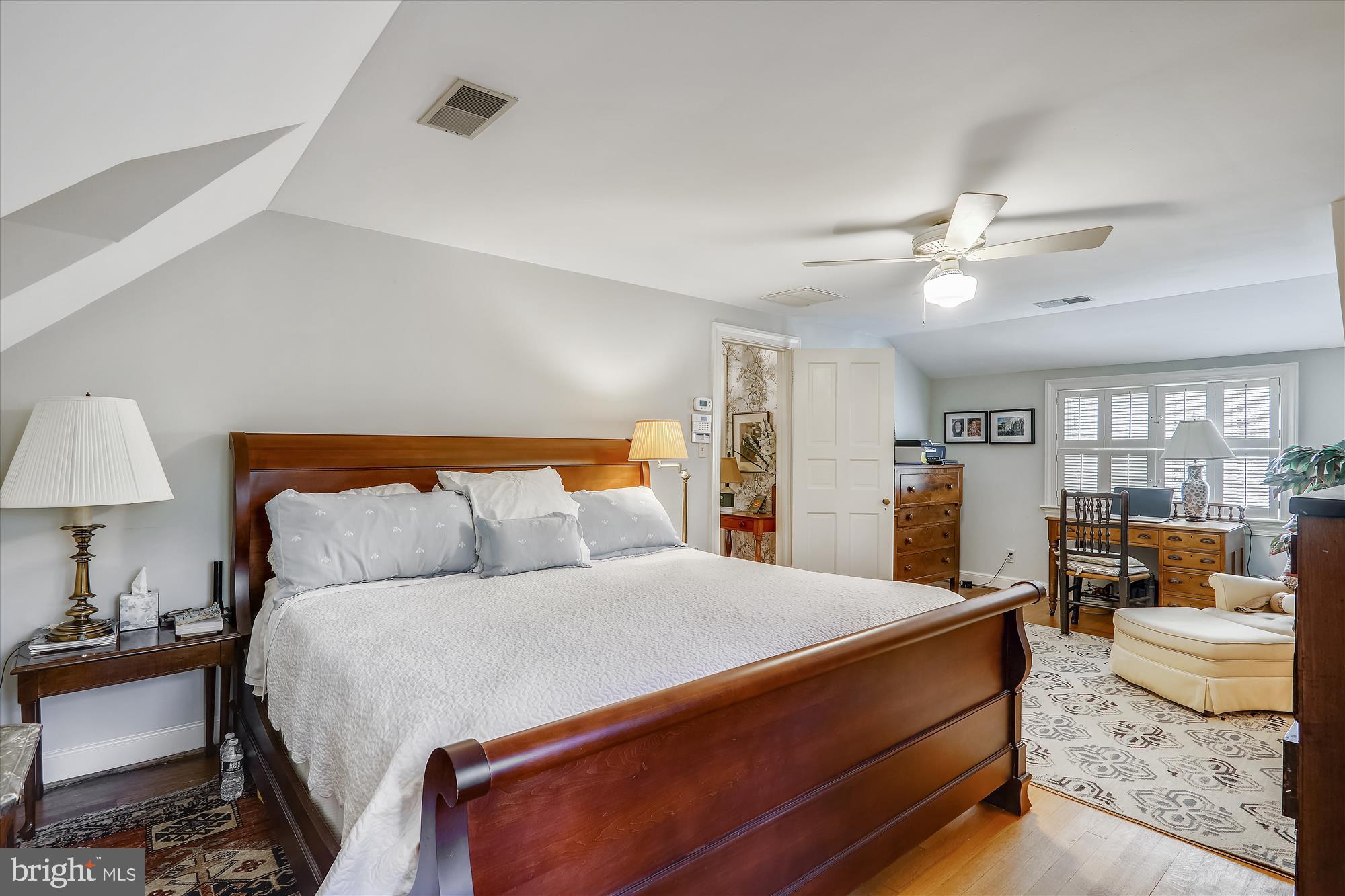 GREENWICH FOREST - Residential