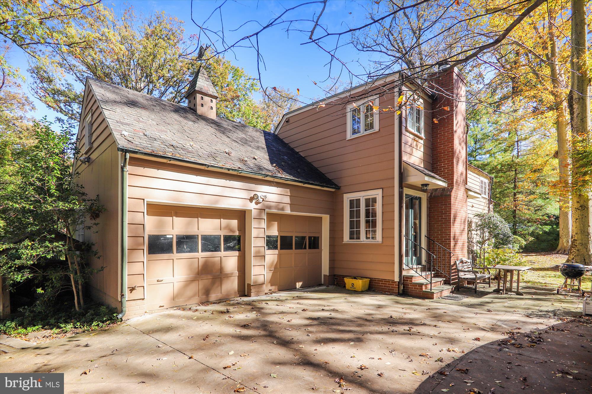 GREENWICH FOREST - Residential