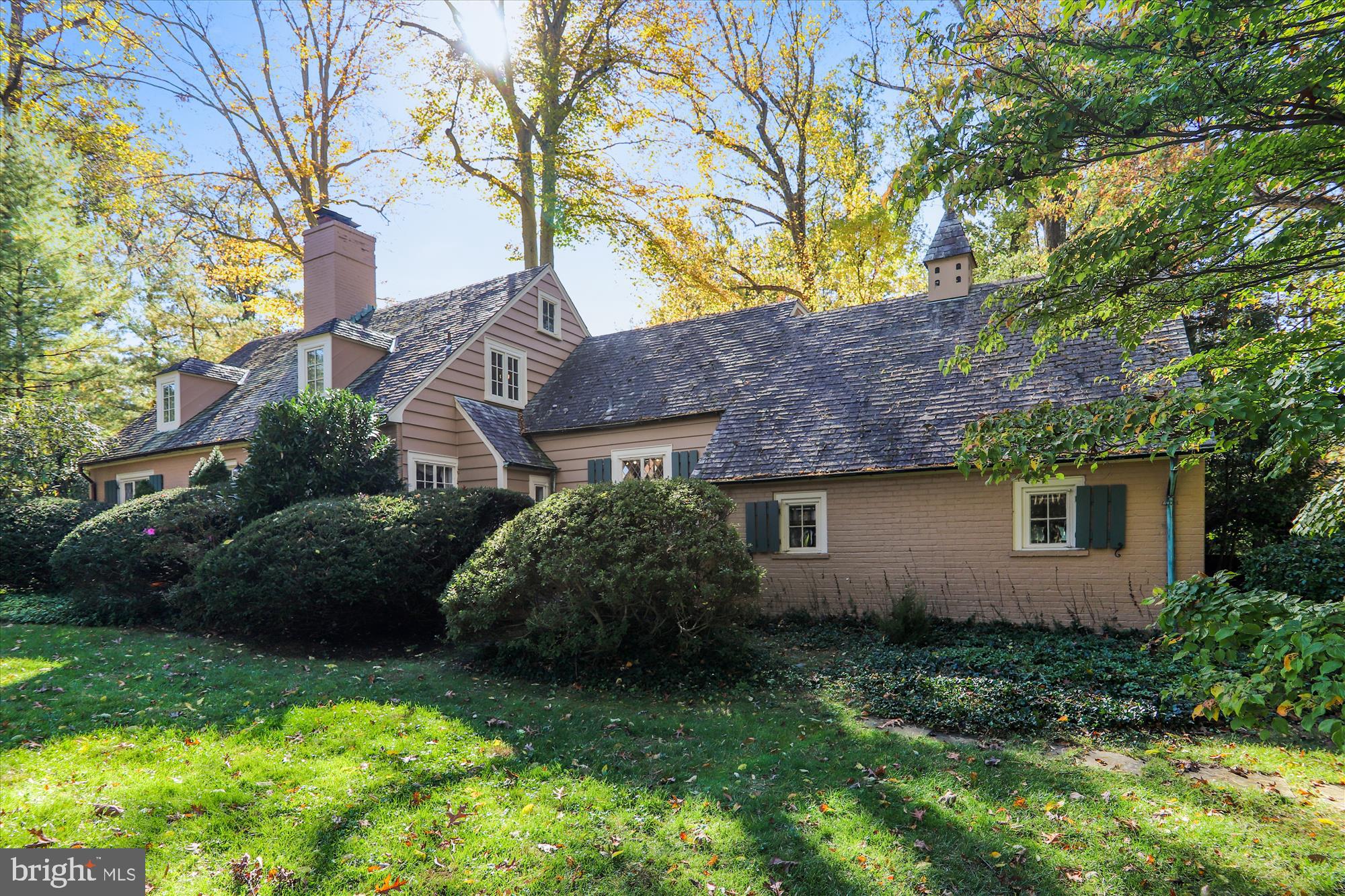 GREENWICH FOREST - Residential