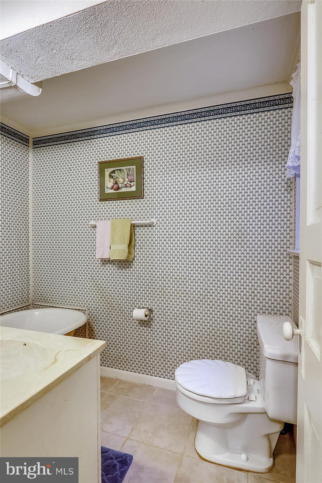 GREENWICH FOREST - Residential