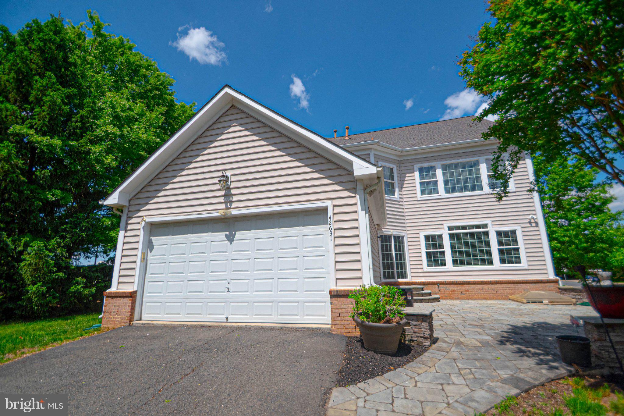 BRAMBLETON - Residential