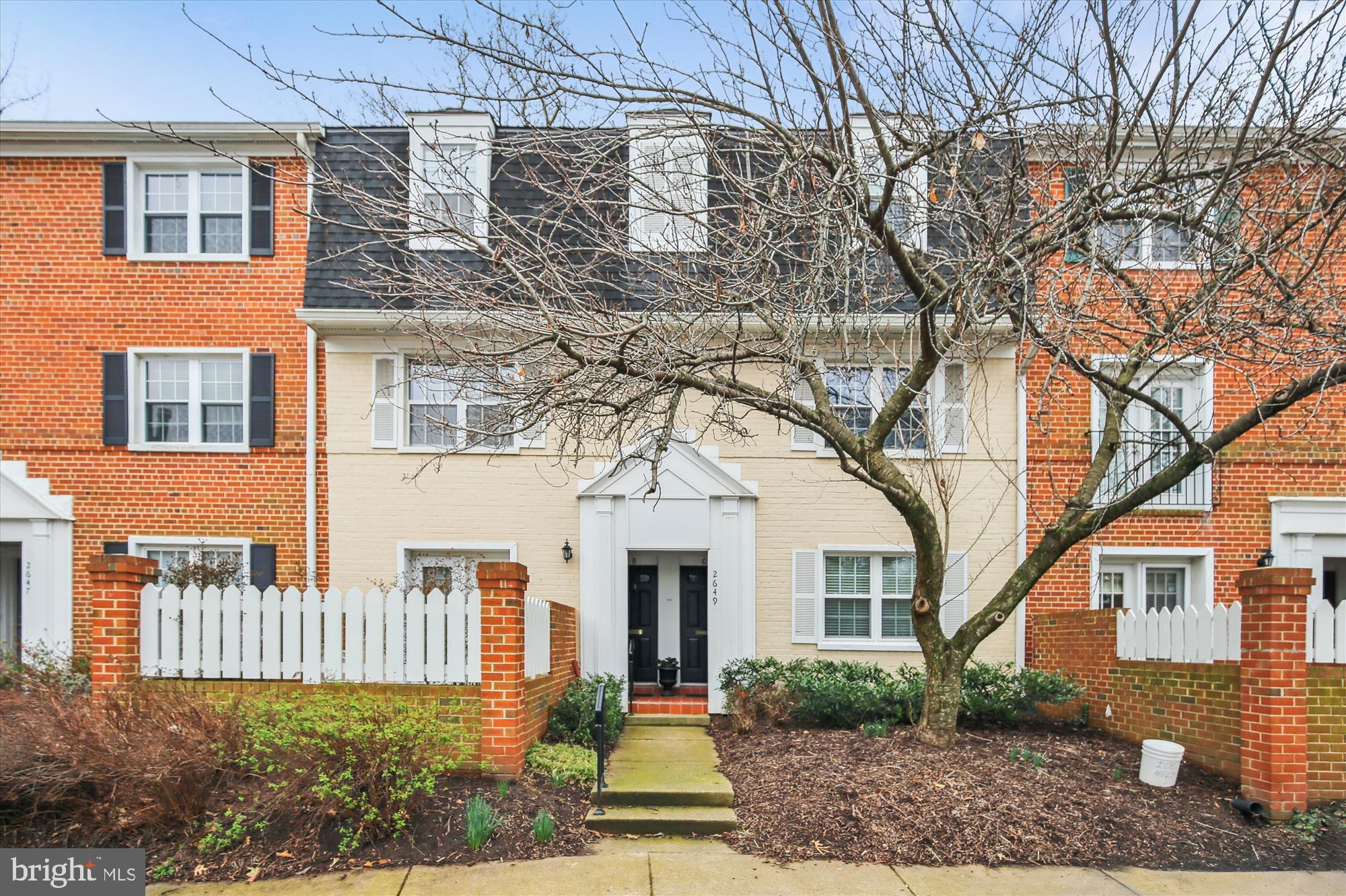 THE ARLINGTON - Residential