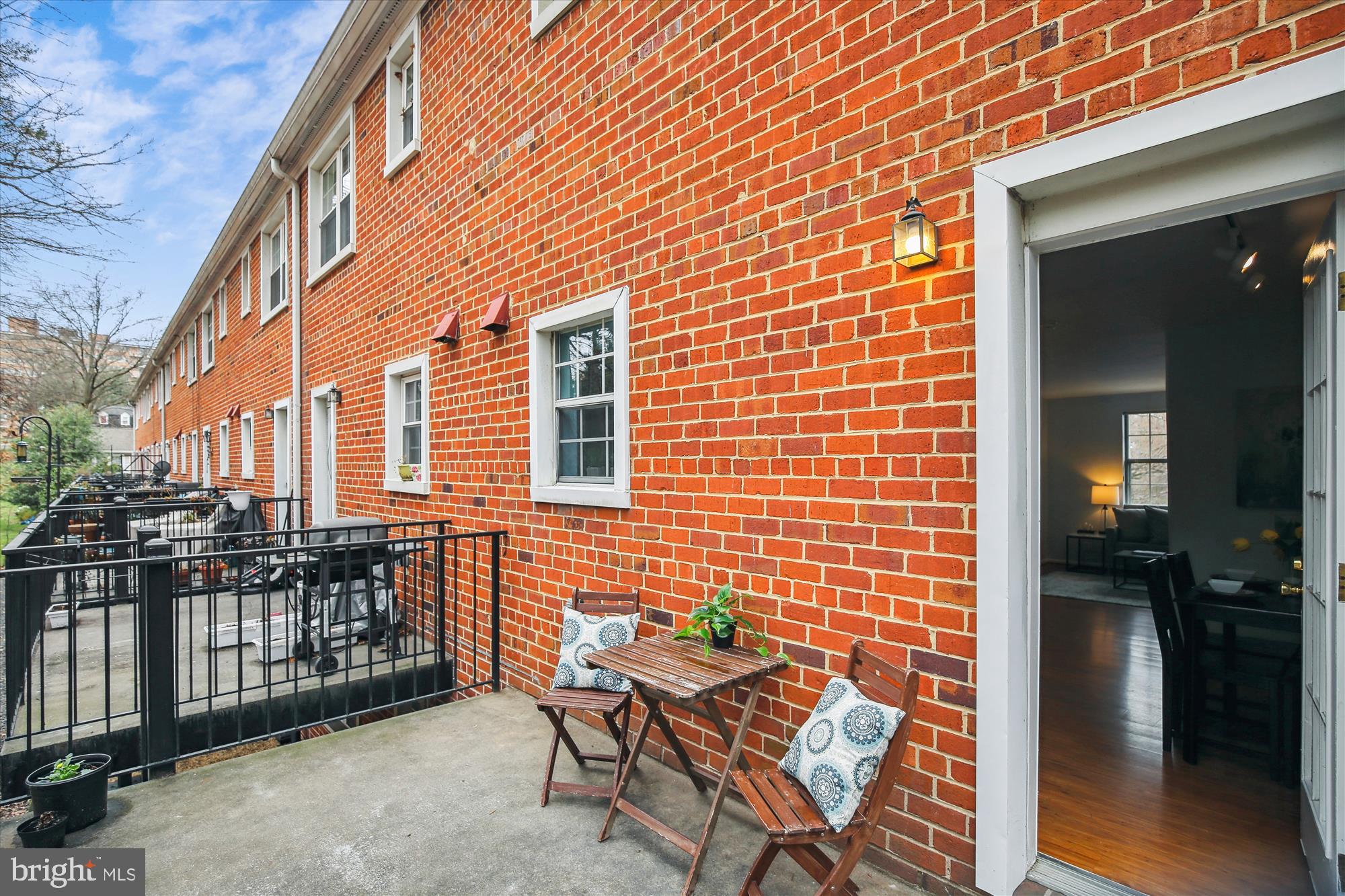 THE ARLINGTON - Residential