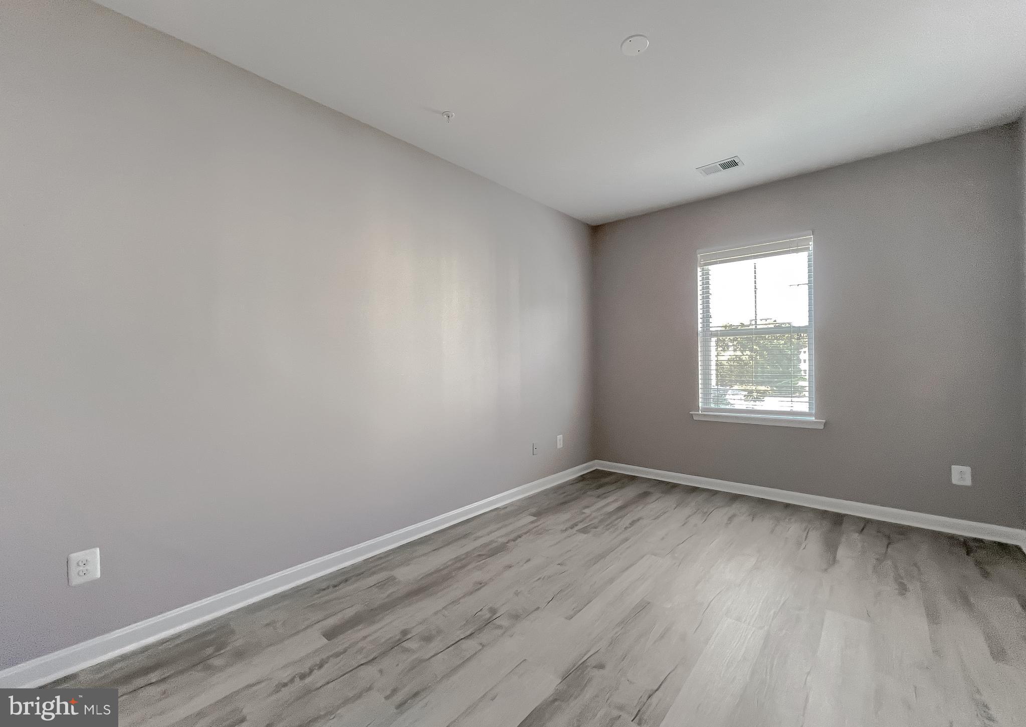 THE RESIDENCES OF WILDEWOOD - Residential Lease