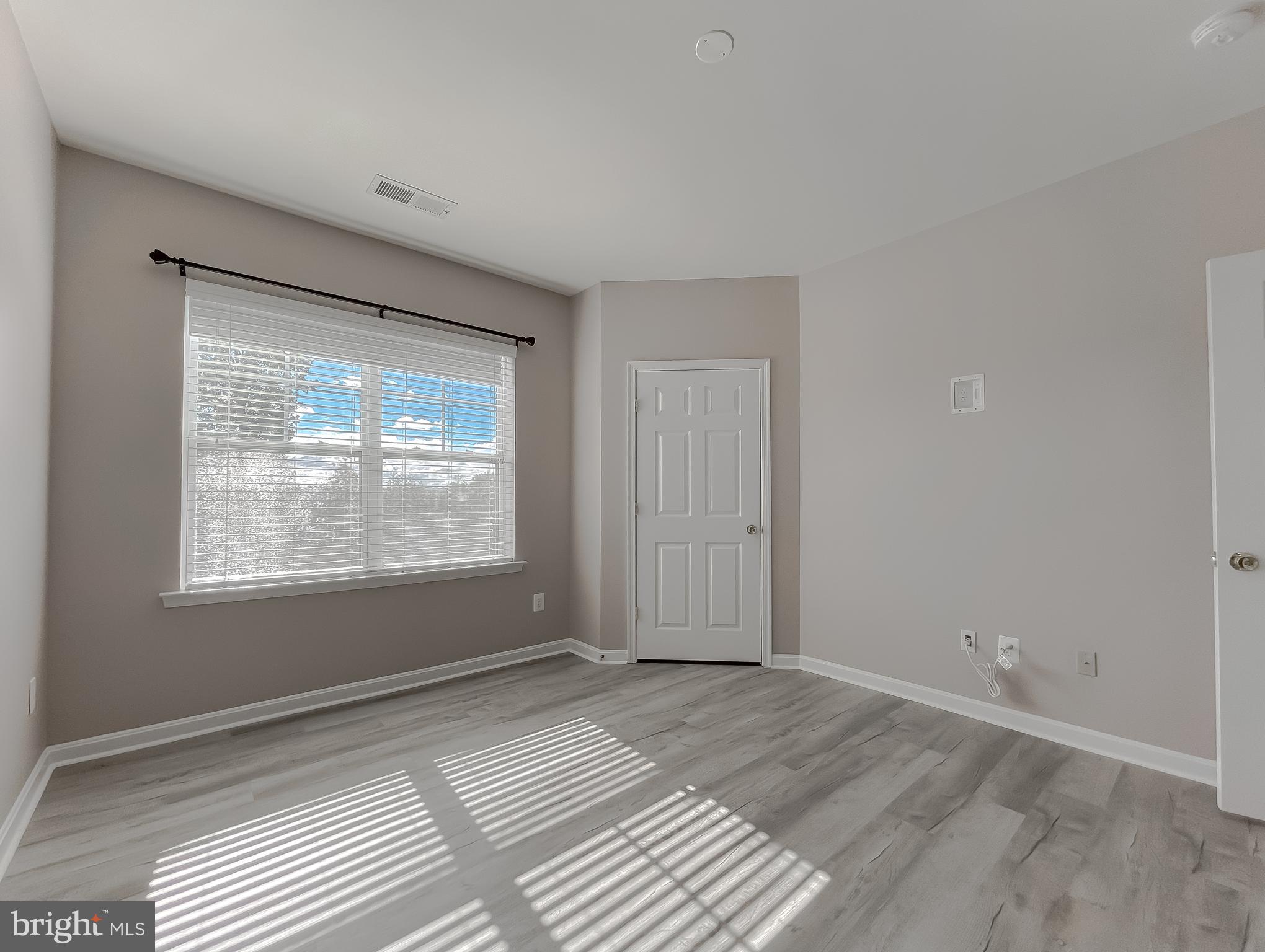 THE RESIDENCES OF WILDEWOOD - Residential Lease