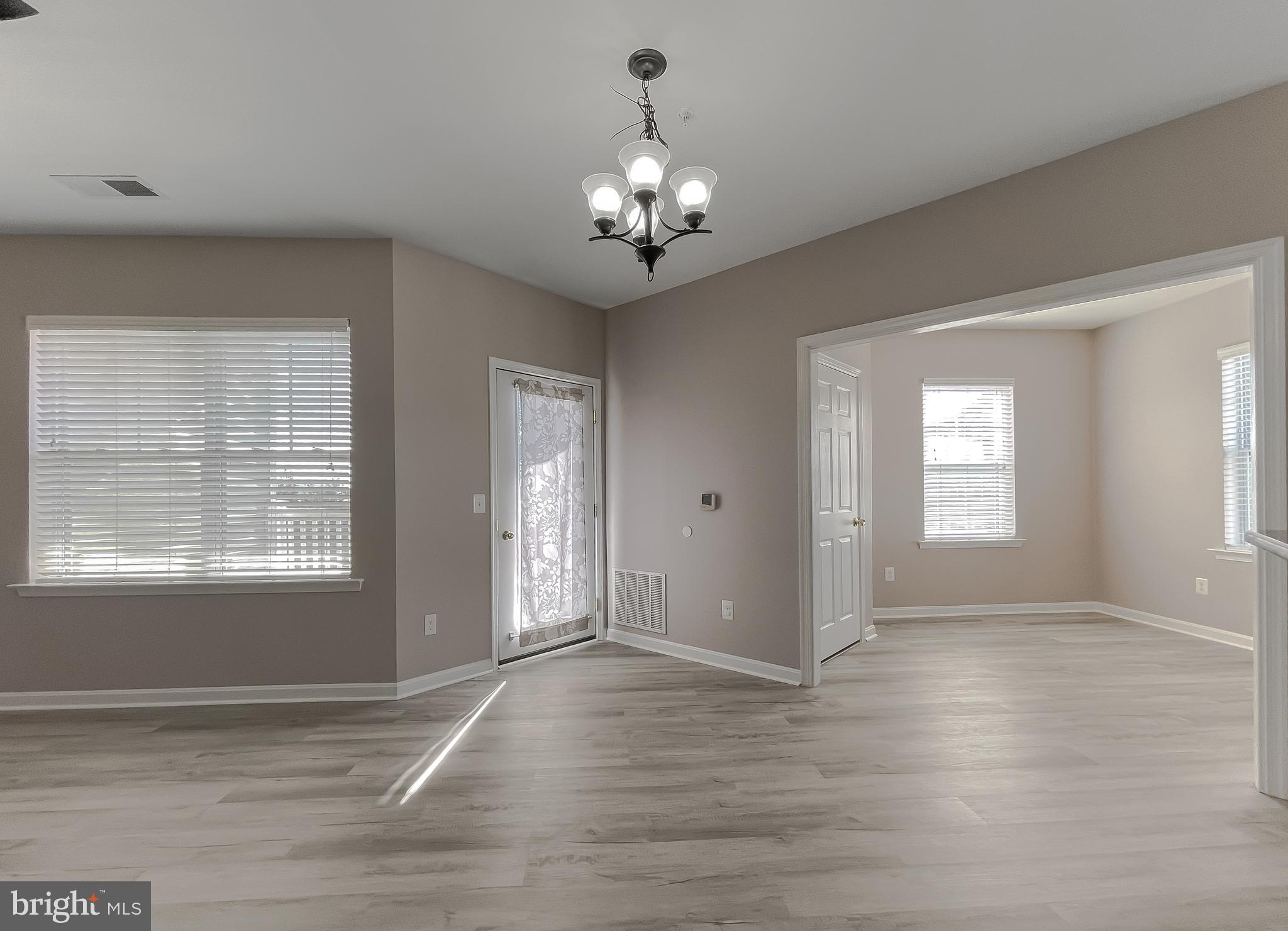 THE RESIDENCES OF WILDEWOOD - Residential Lease