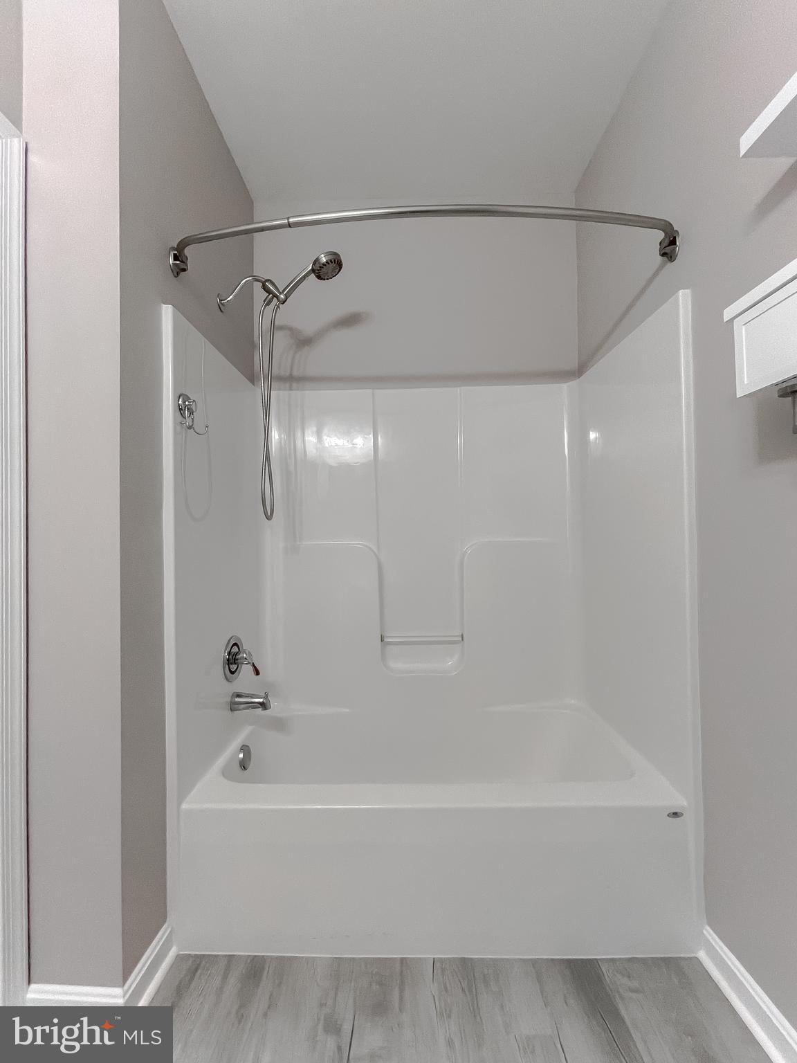 THE RESIDENCES OF WILDEWOOD - Residential Lease