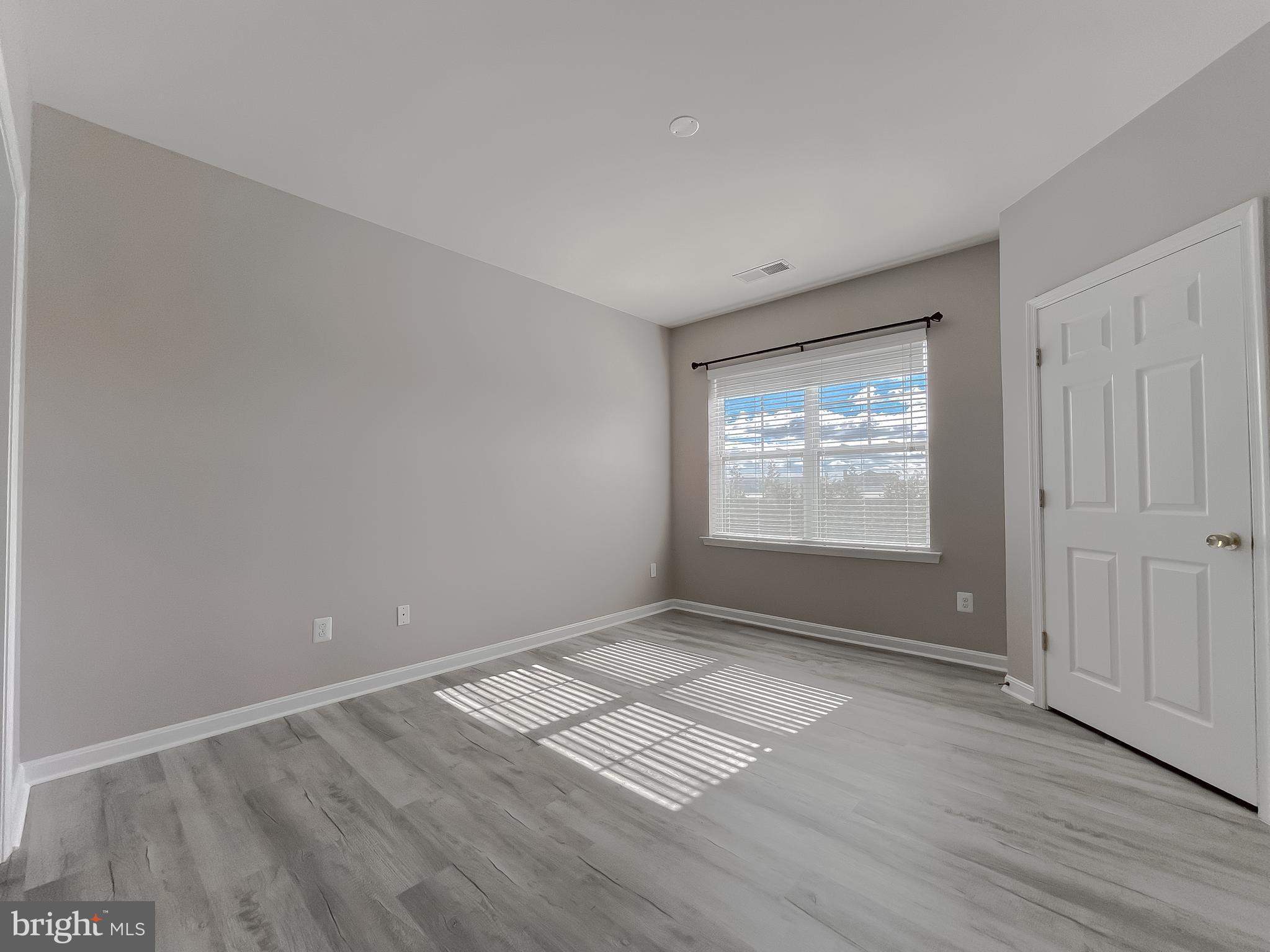 THE RESIDENCES OF WILDEWOOD - Residential Lease