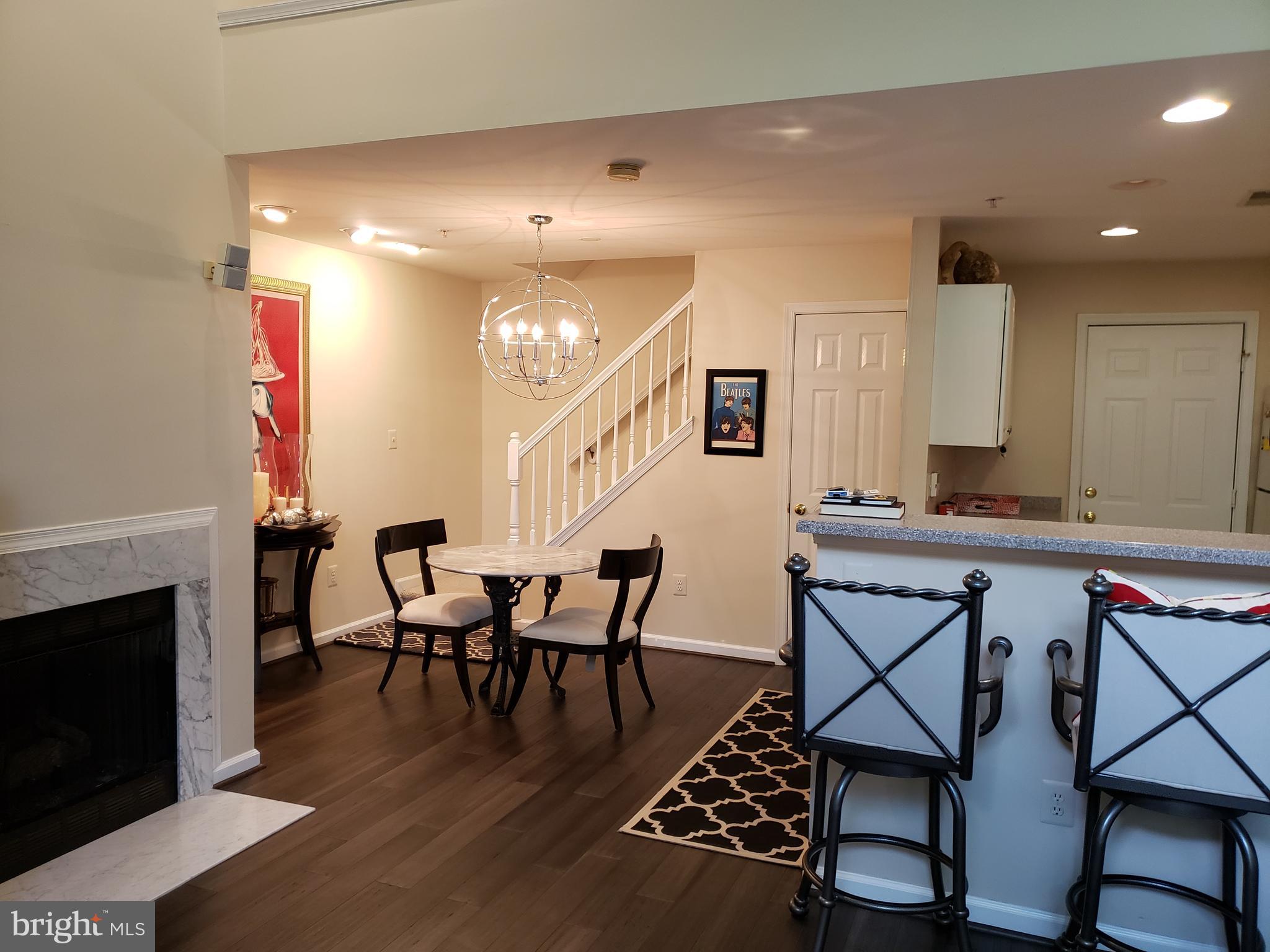 LINCOLN PARK - Residential Lease