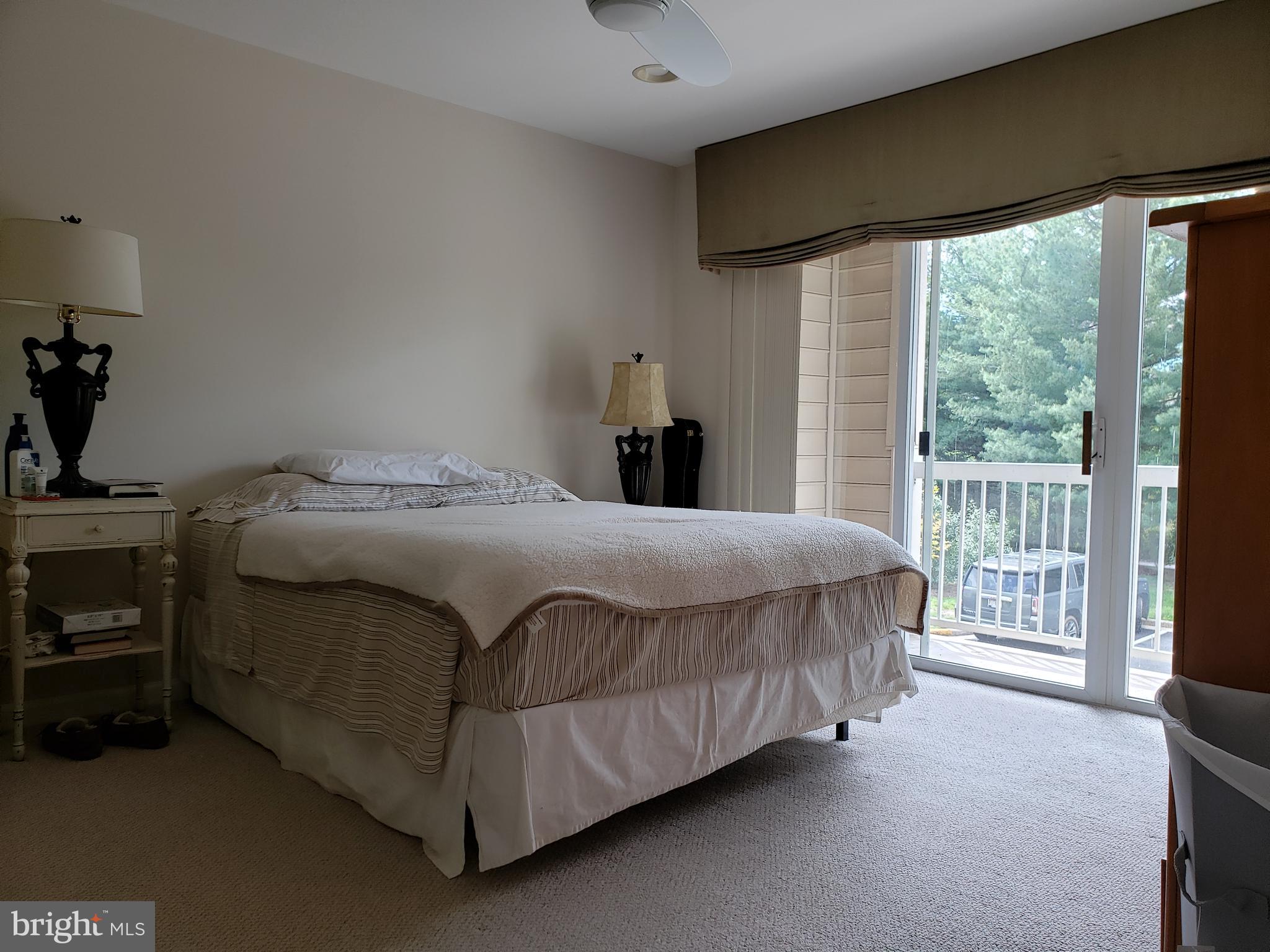 LINCOLN PARK - Residential Lease