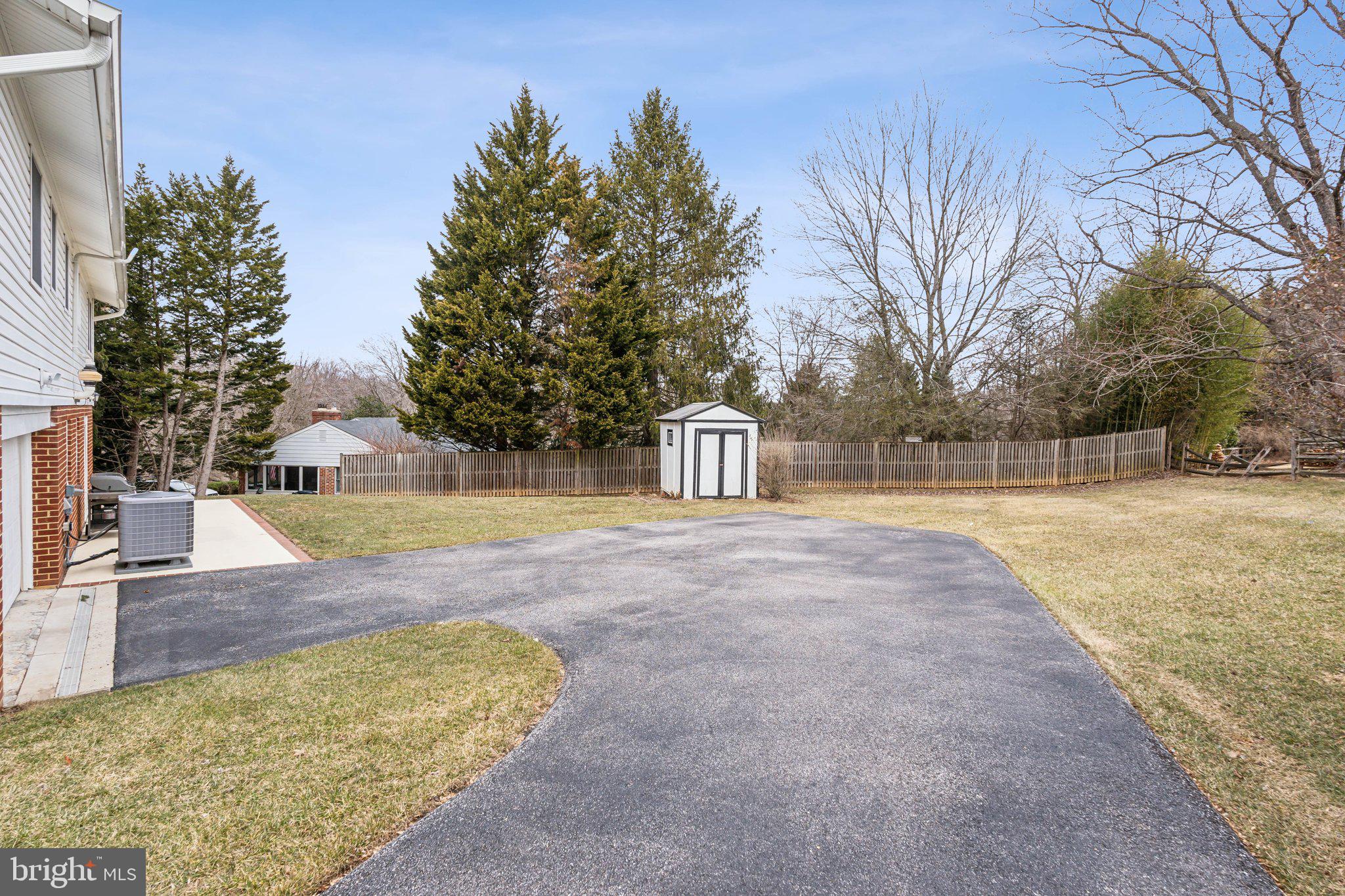 MOUNT HEBRON - Residential