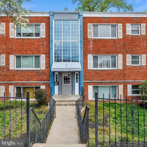 3837 Hamilton Street Unit J-102, Hyattsville, MD MLS: MDPG2146936