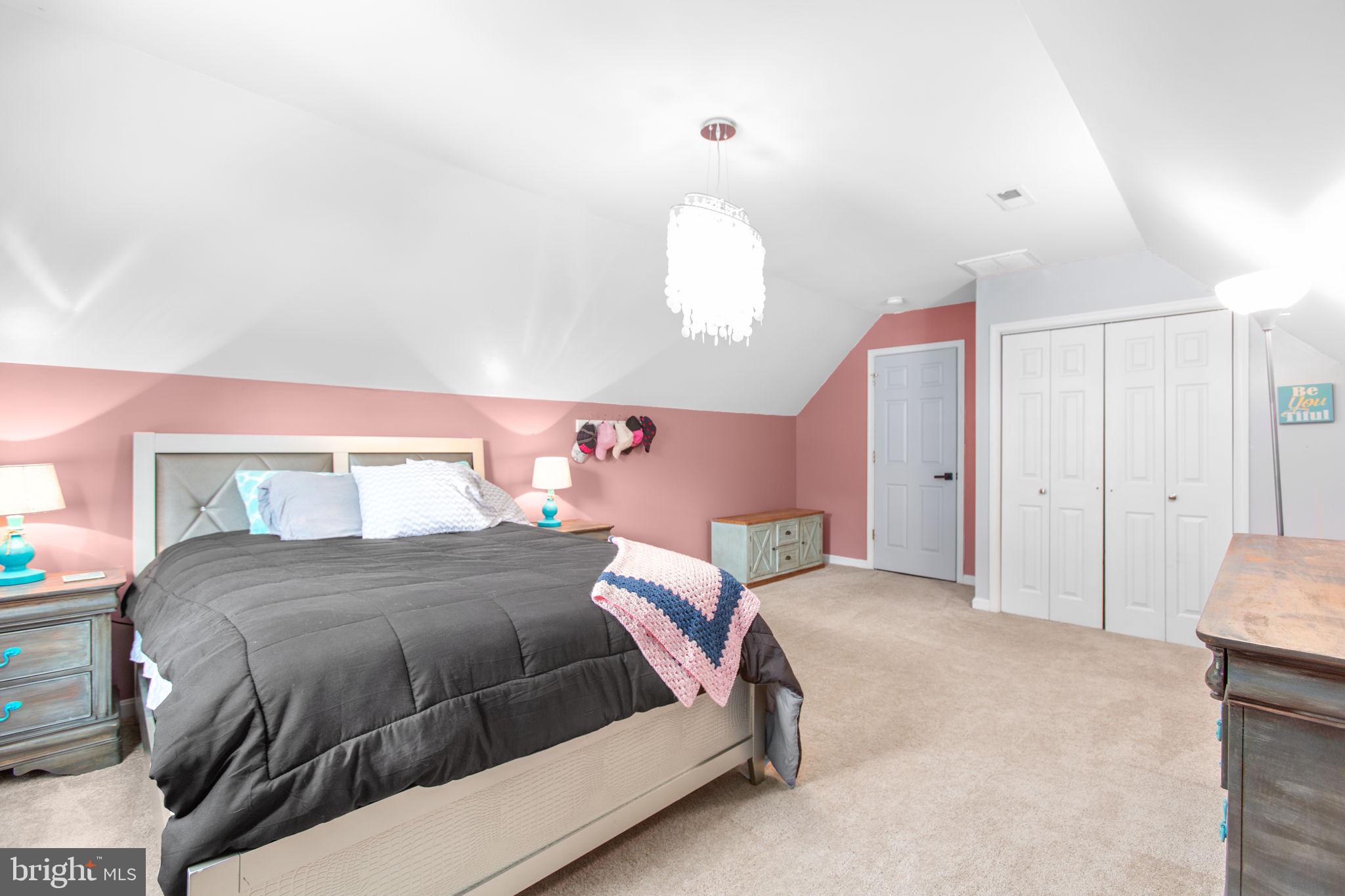 STONEYBROOKE - Residential