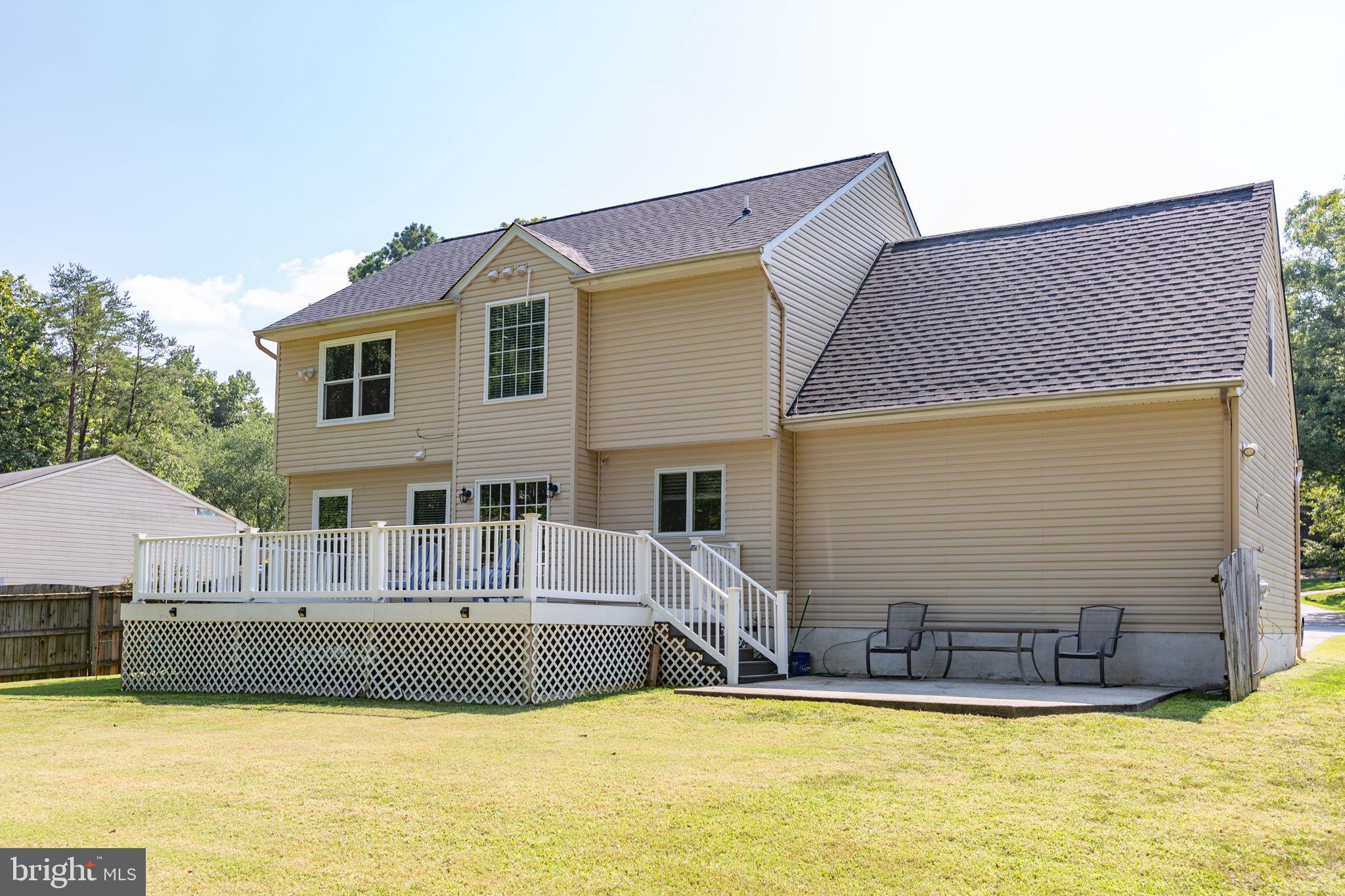 STONEYBROOKE - Residential