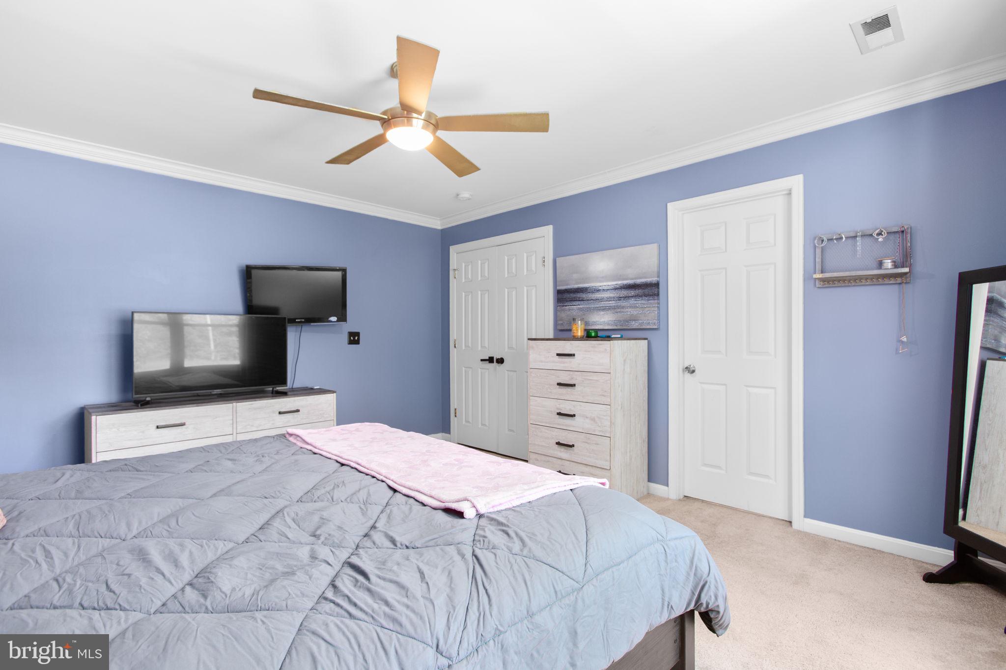 STONEYBROOKE - Residential