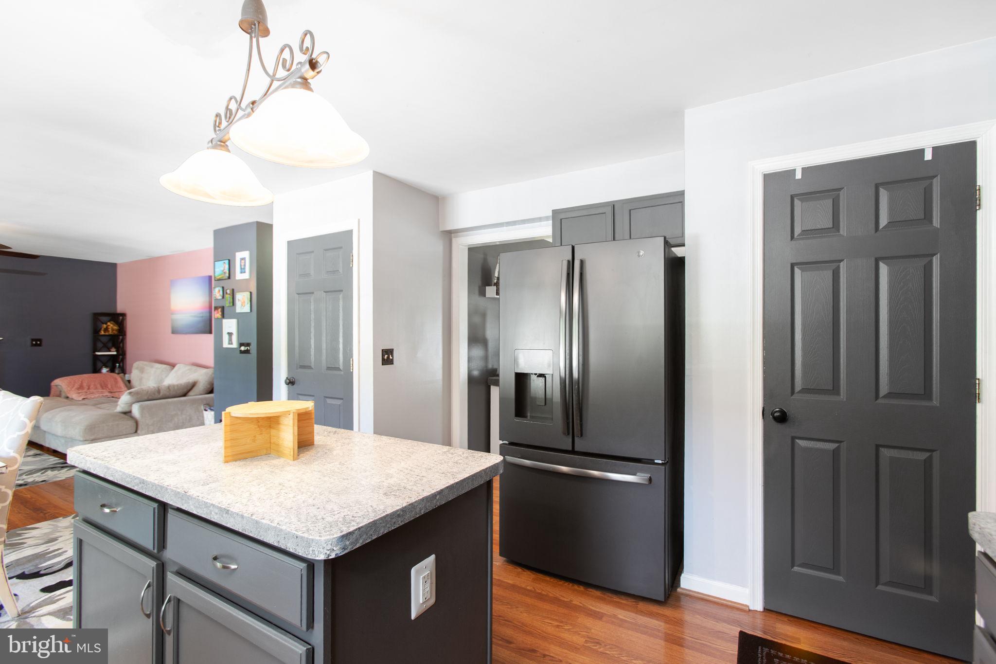 STONEYBROOKE - Residential