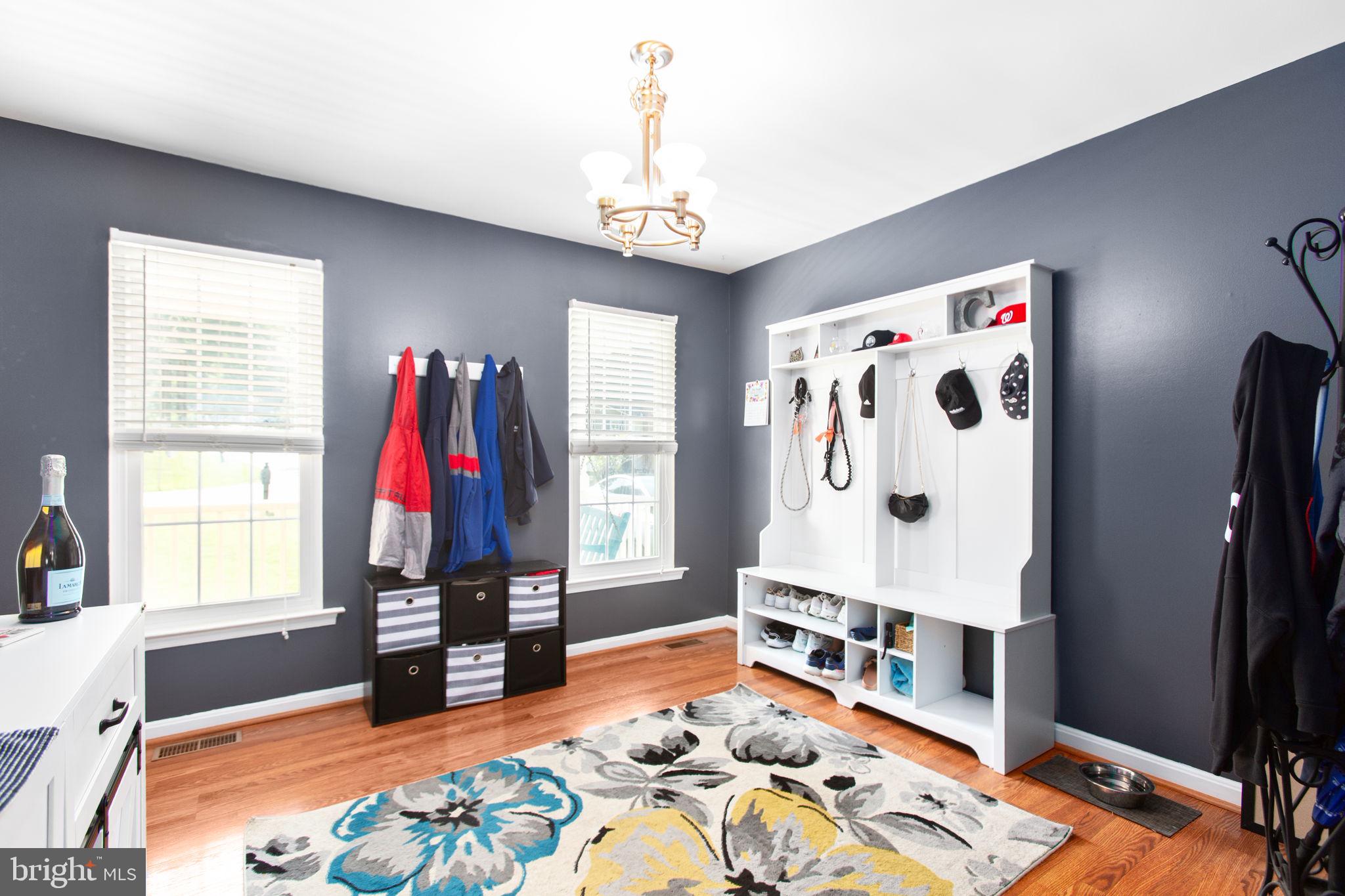 STONEYBROOKE - Residential