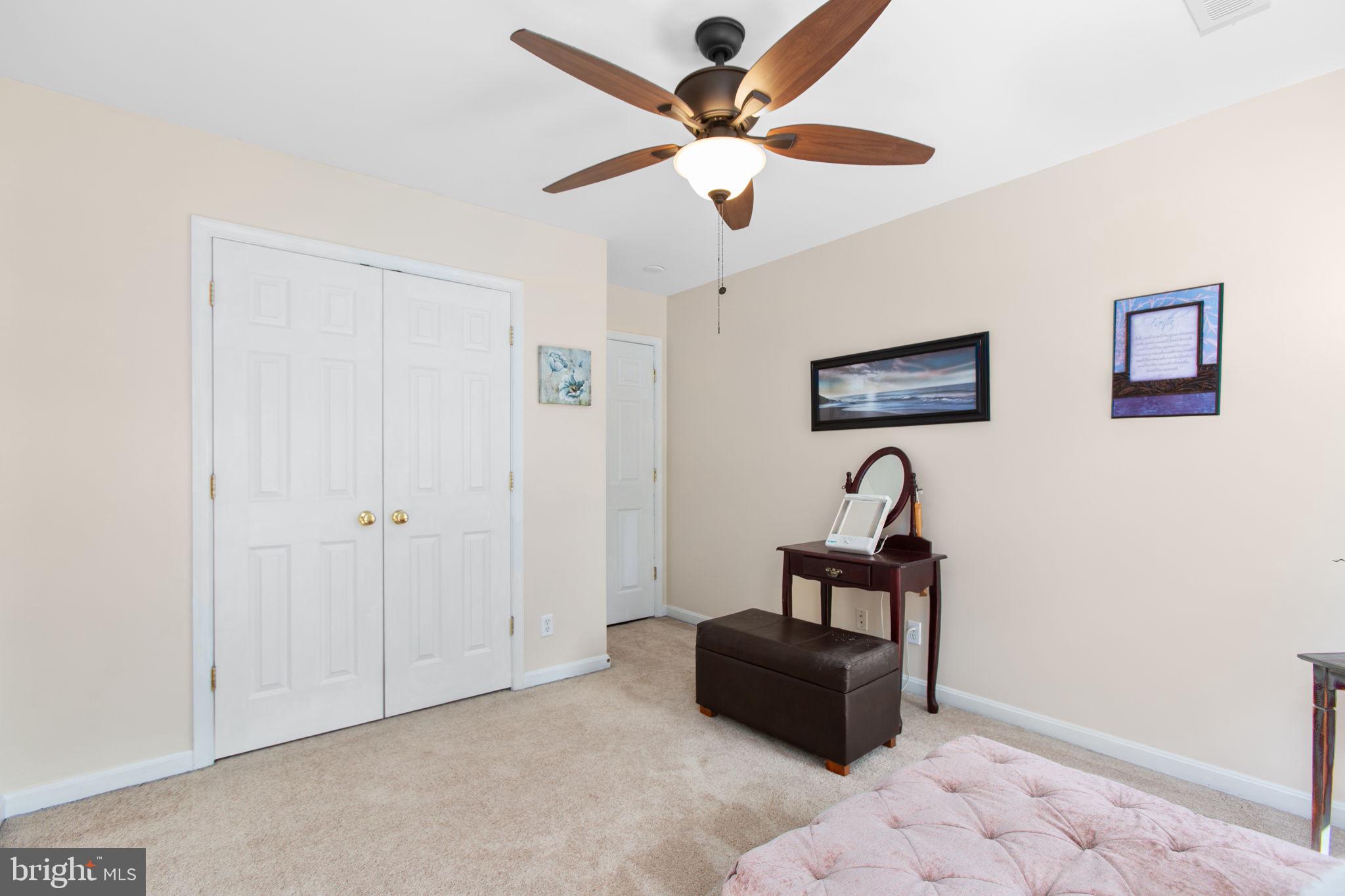 STONEYBROOKE - Residential