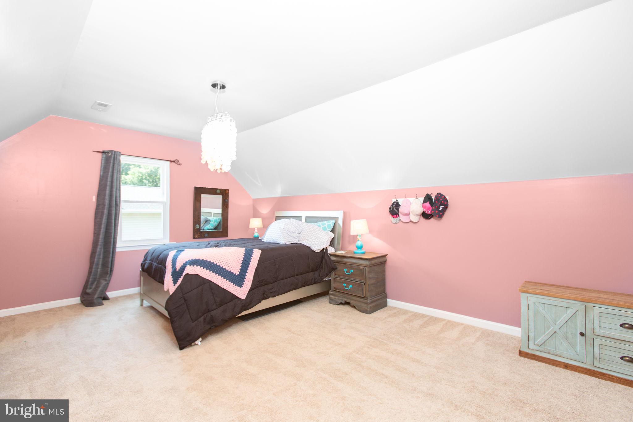 STONEYBROOKE - Residential