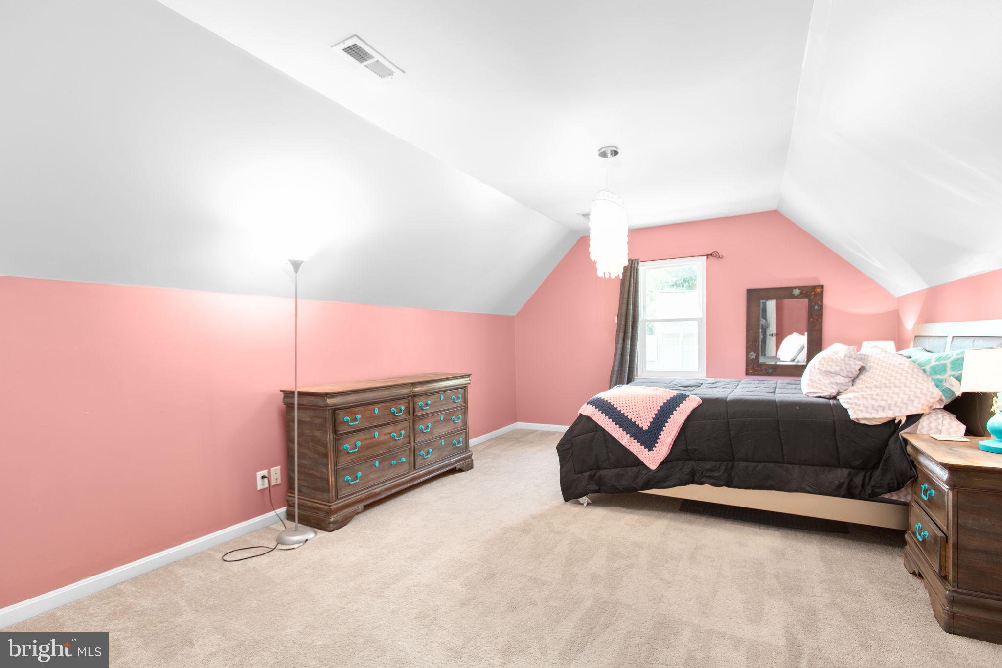 STONEYBROOKE - Residential