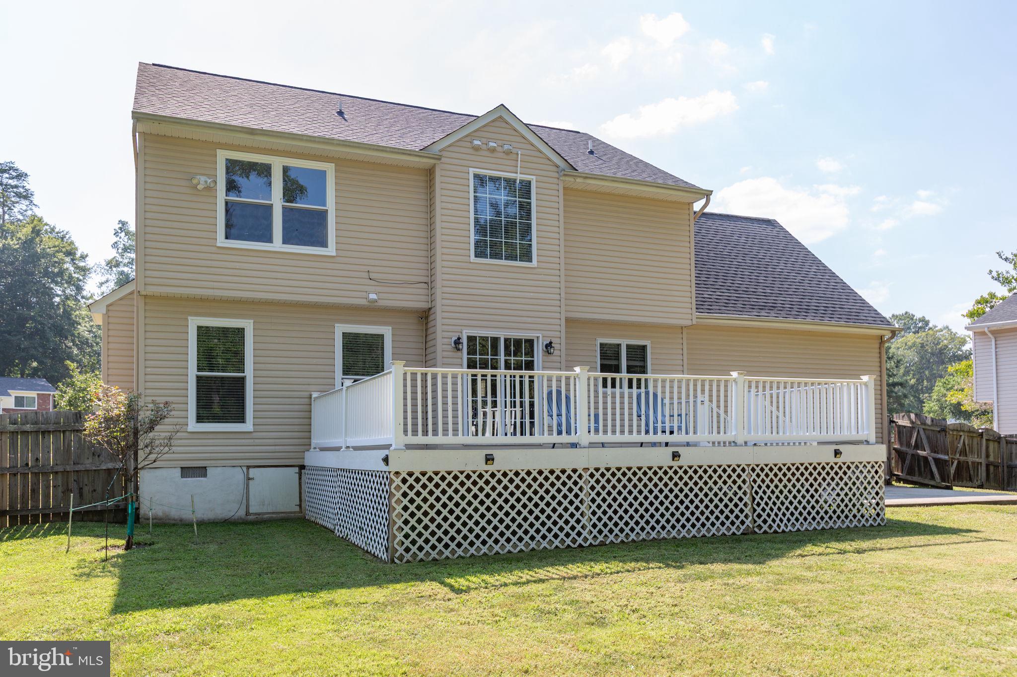 STONEYBROOKE - Residential