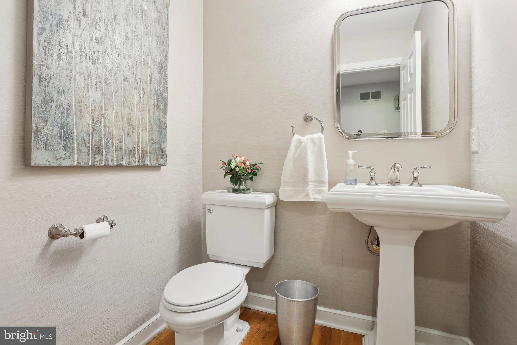 Malvern, Pennsylvania 19355, United States, 5 Bedrooms Bedrooms, ,4 BathroomsBathrooms,Residential,Active,103465