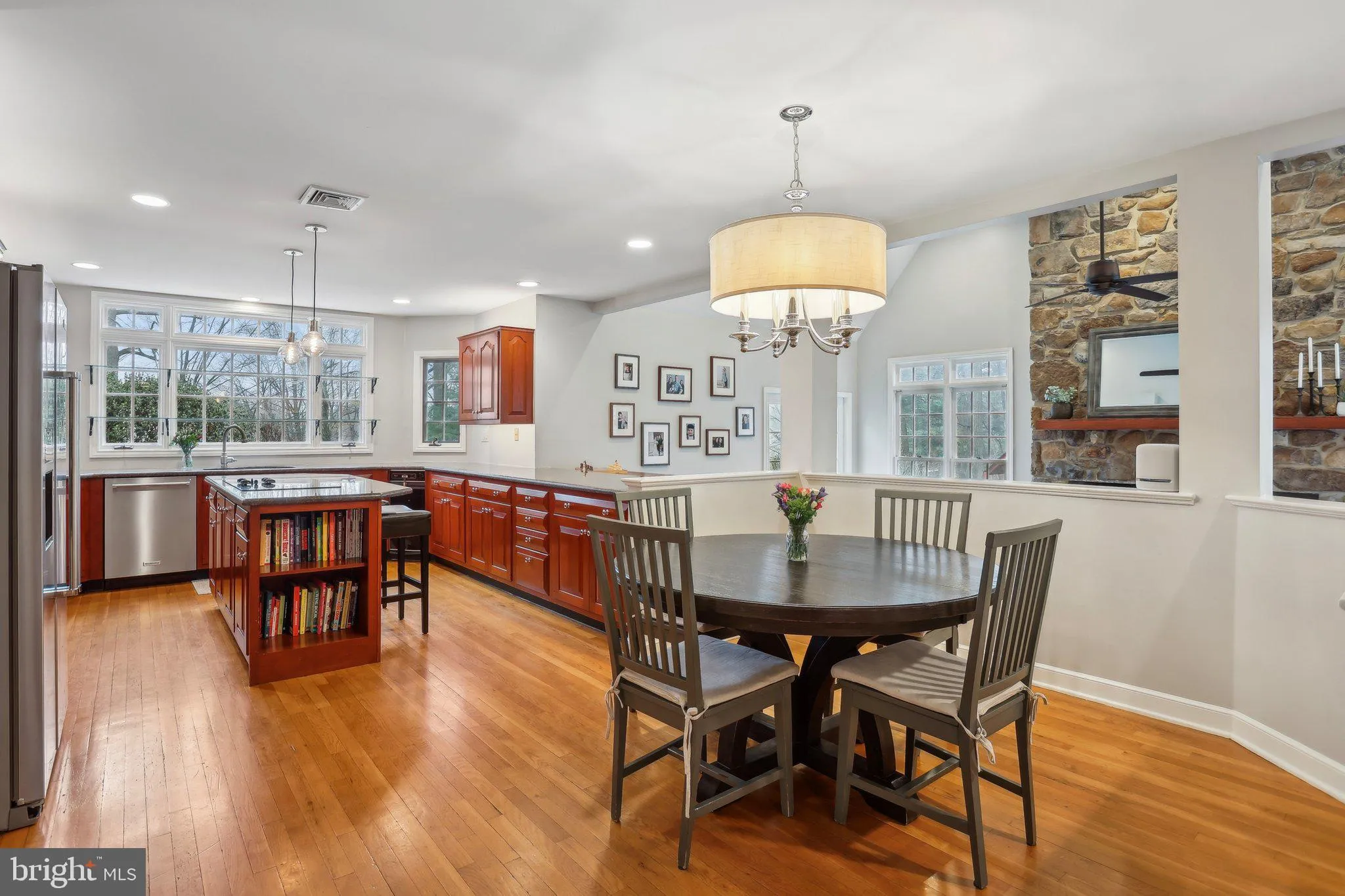 Malvern, Pennsylvania 19355, United States, 5 Bedrooms Bedrooms, ,4 BathroomsBathrooms,Residential,Active,103465