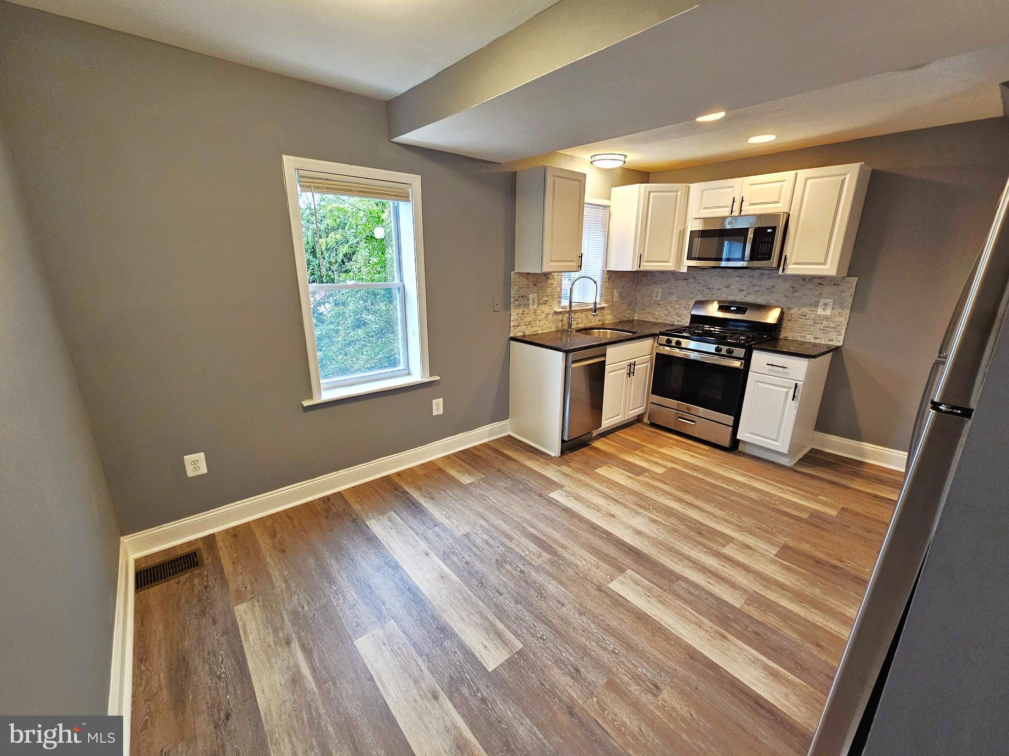 ARUNDEL VILLAGE - Residential