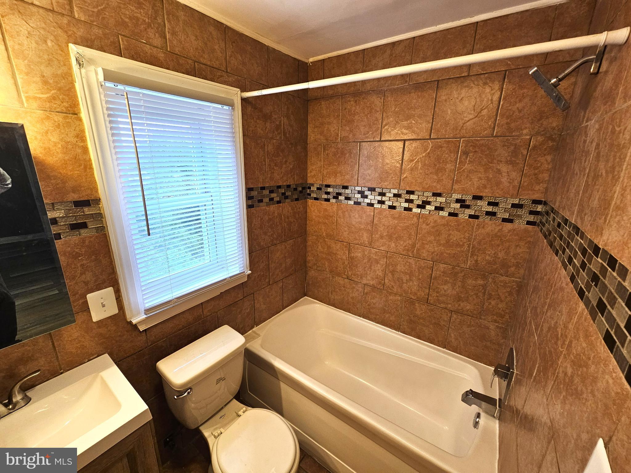 ARUNDEL VILLAGE - Residential