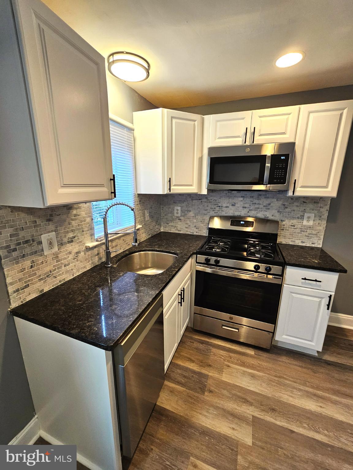 ARUNDEL VILLAGE - Residential