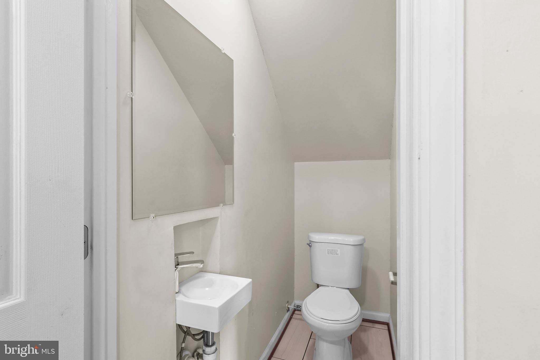 BROADWAY EAST - Residential Lease