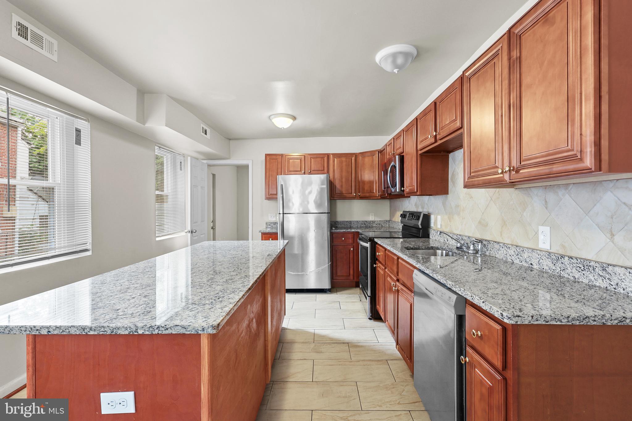 BROADWAY EAST - Residential Lease