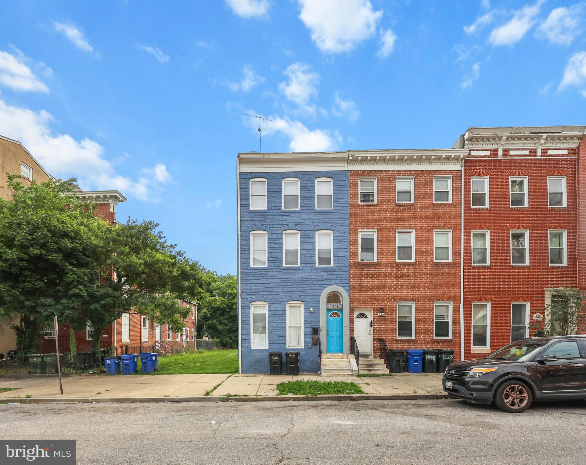 BROADWAY EAST - Residential Lease