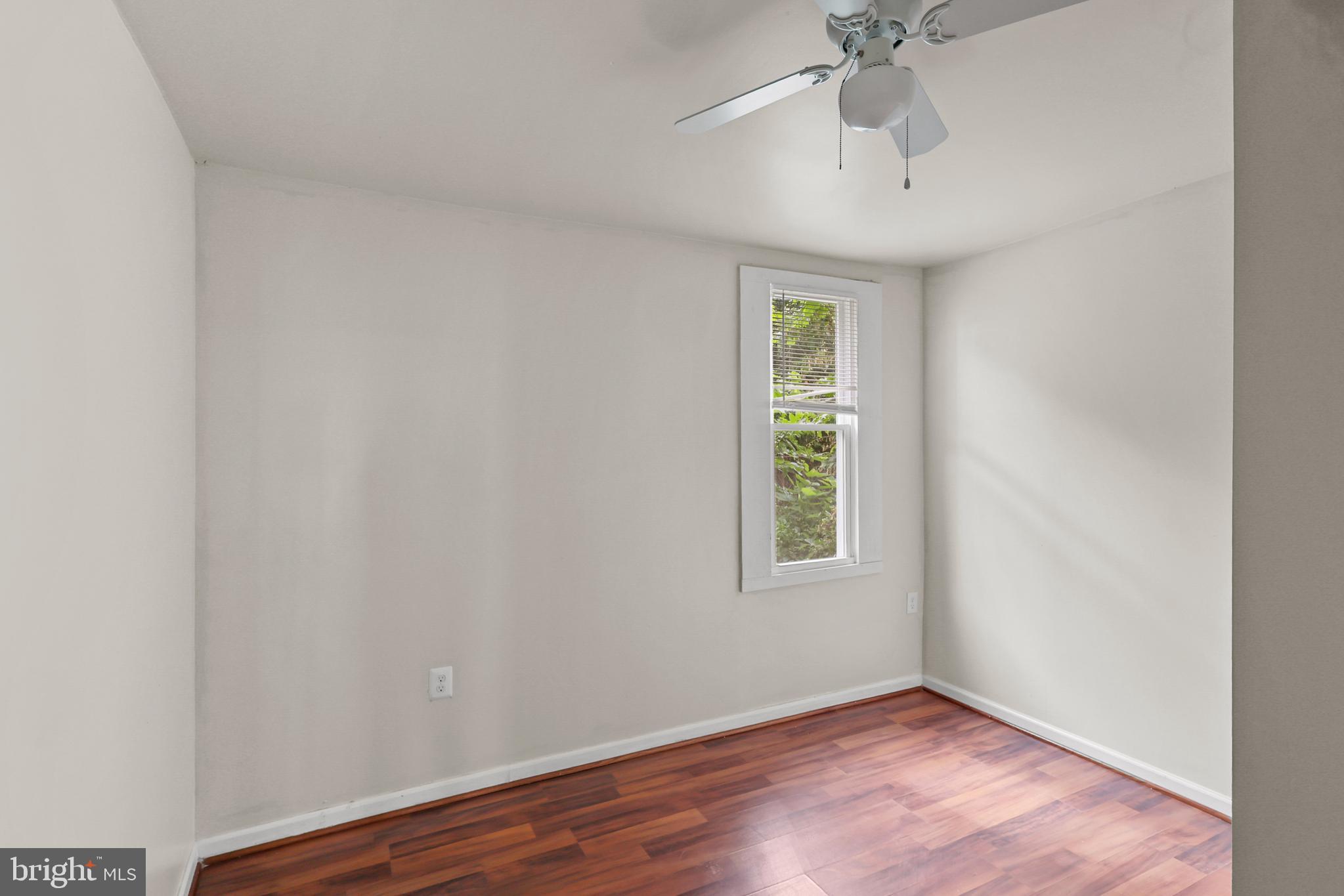 BROADWAY EAST - Residential Lease