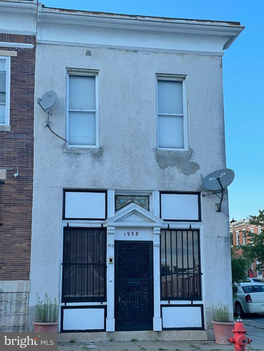 PRICE REDUCTION! Baltimore City, Ward 8. End Unit Townhouse 3 Bedrooms and 3 Bathrooms. Investors special or design how you like for the Savvy Buyer.  Just minutes to Patterson Park, Clifton Park and John Hopkins.  Easy access to major highways- Route 45, I-83, I-895and I-95.
