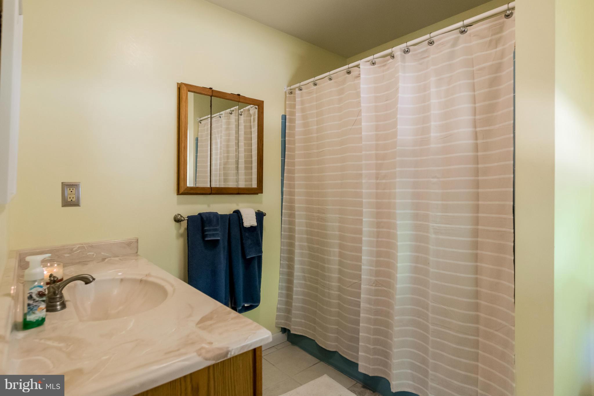 RED HILL - Residential