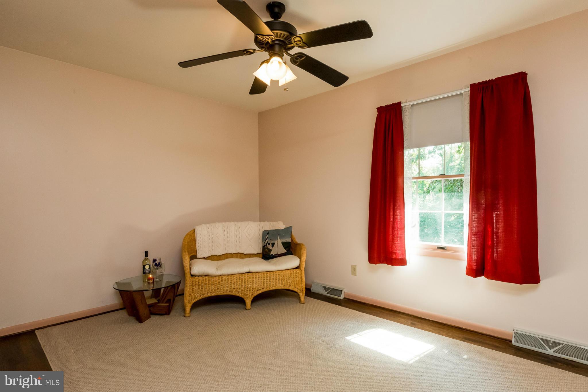 RED HILL - Residential