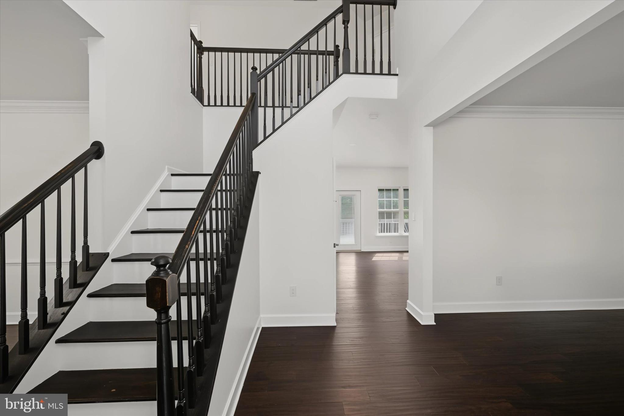 812 CAREN DRIVE