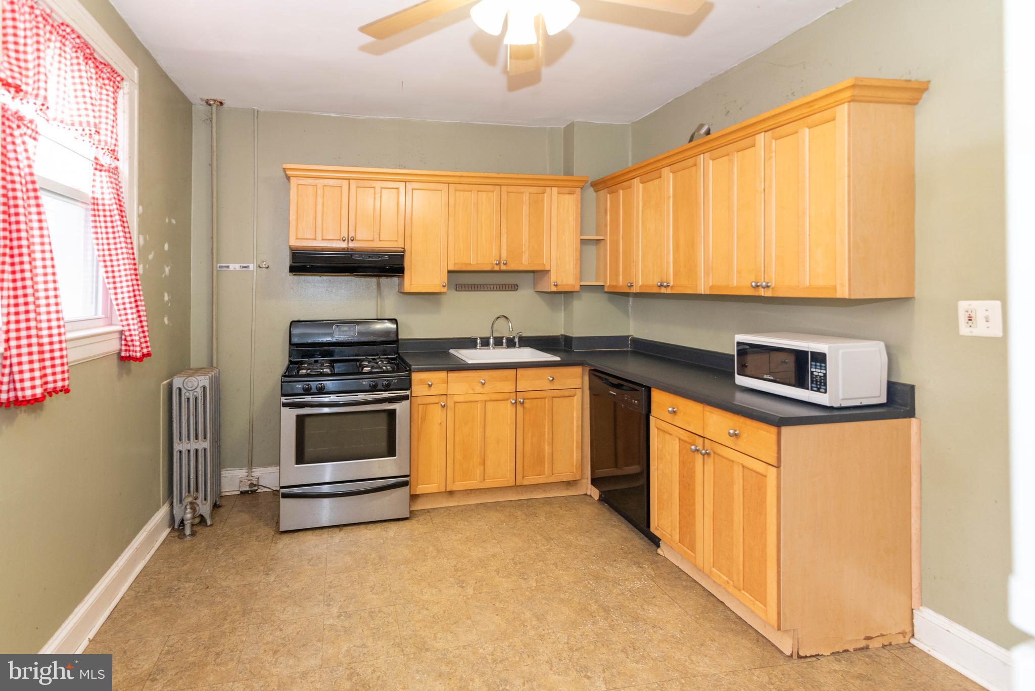 HAMPDEN HISTORIC DISTRICT - Residential