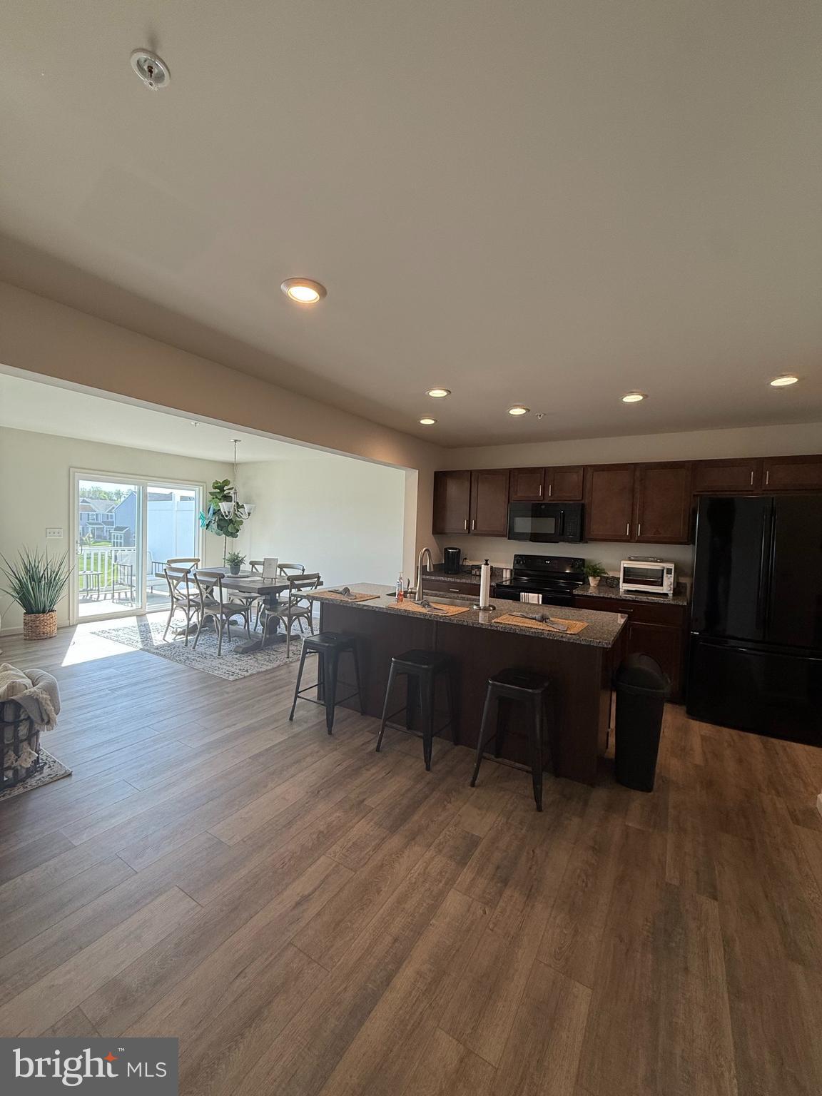 LOGAN GREENE - Residential